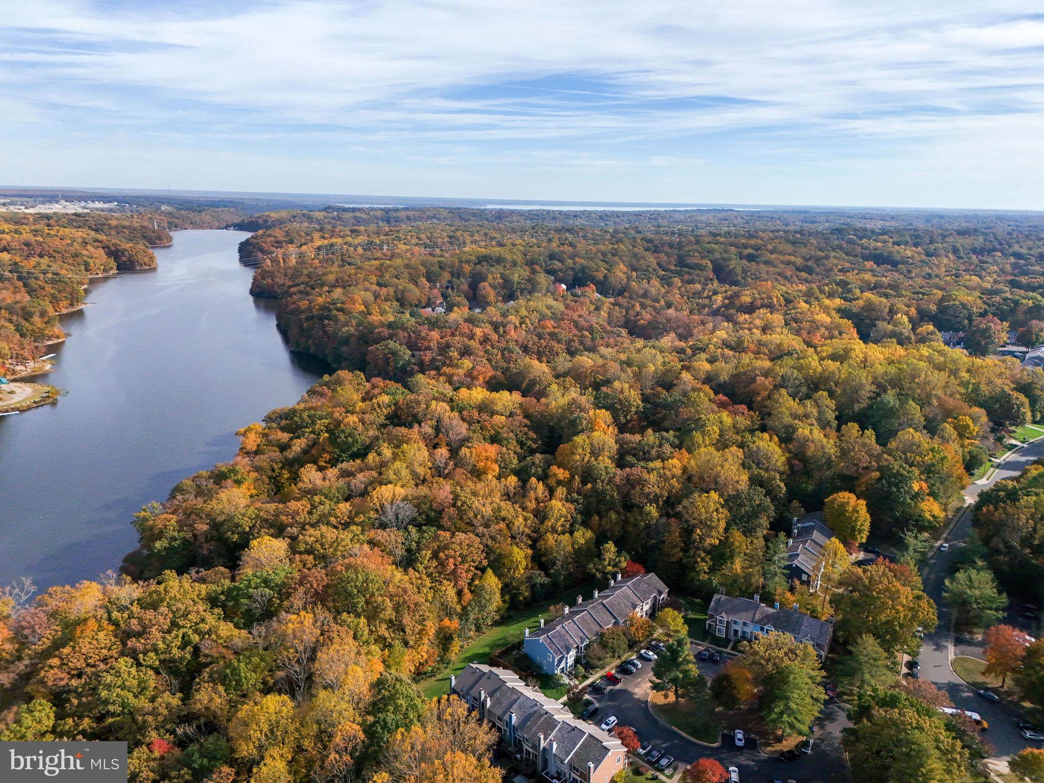 LAKE RIDGE - Residential