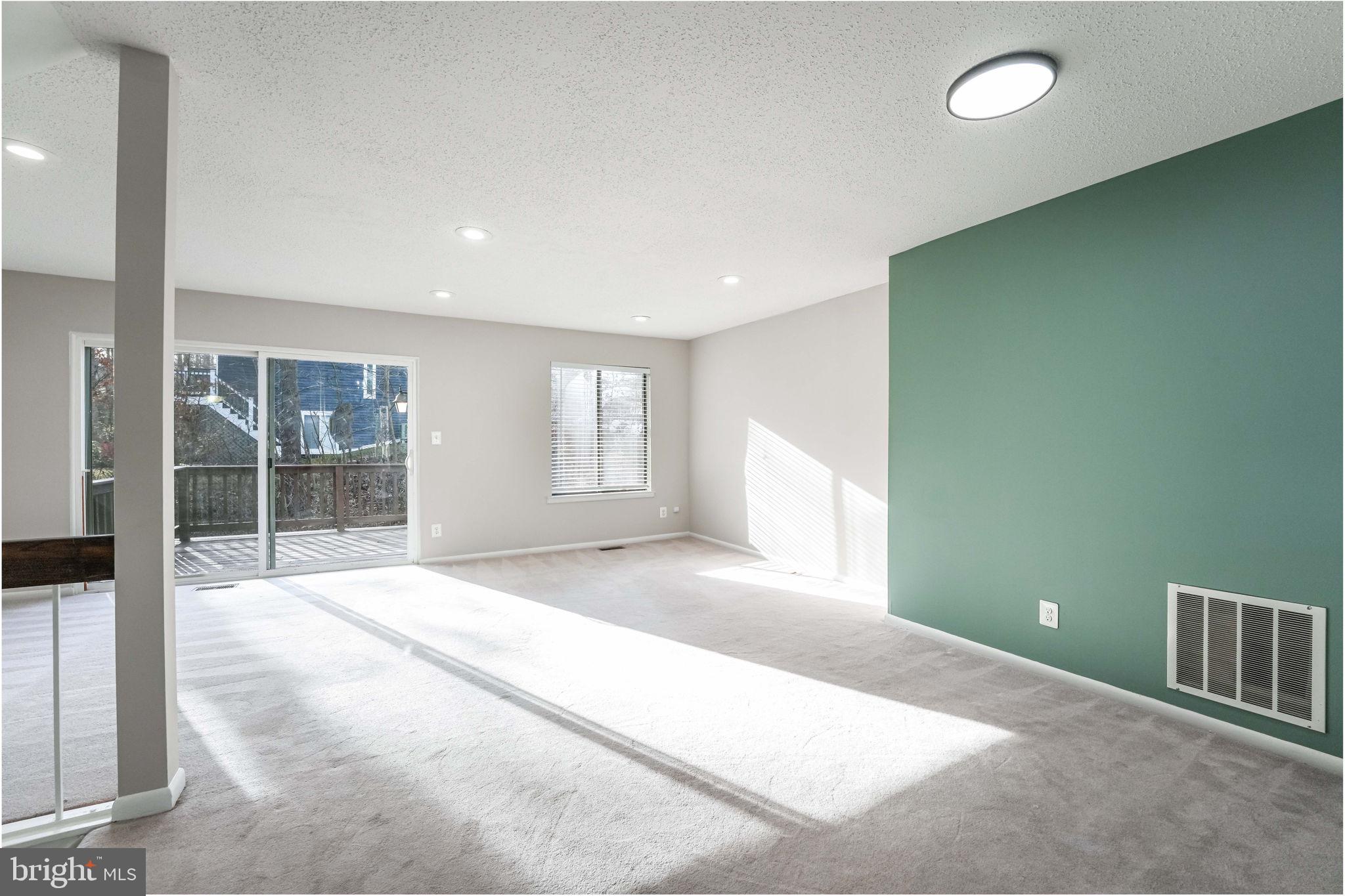 LAKE RIDGE - Residential