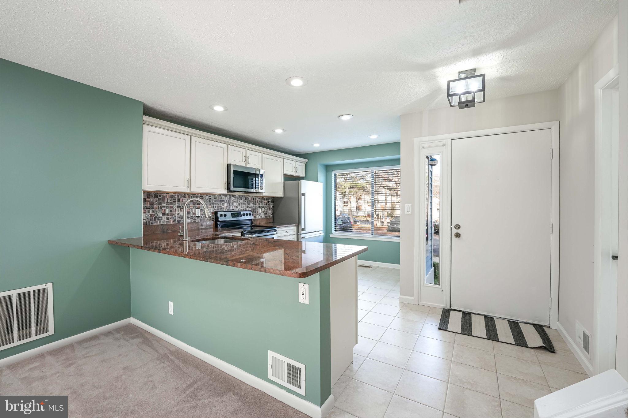 LAKE RIDGE - Residential