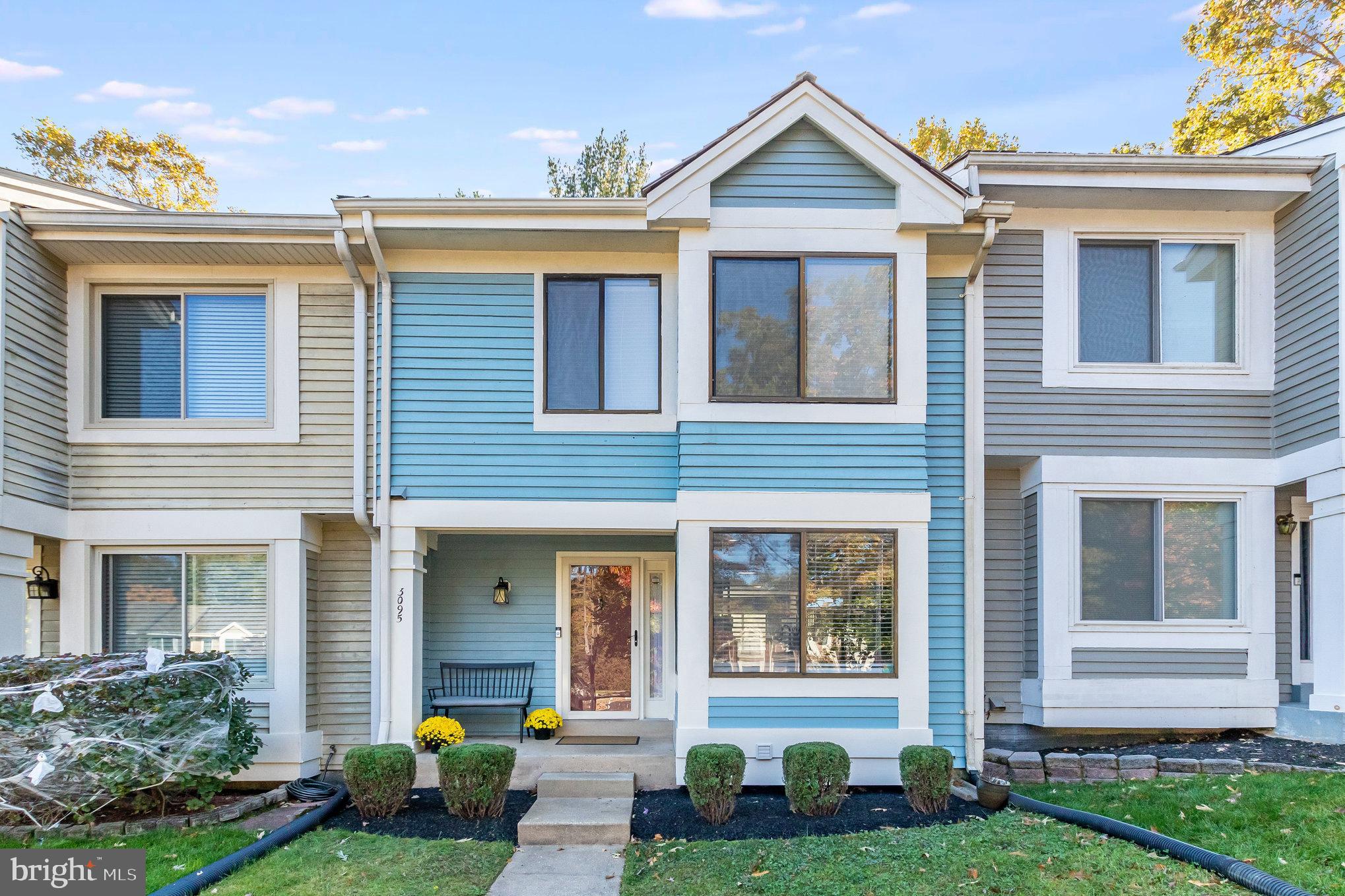 LAKE RIDGE - Residential