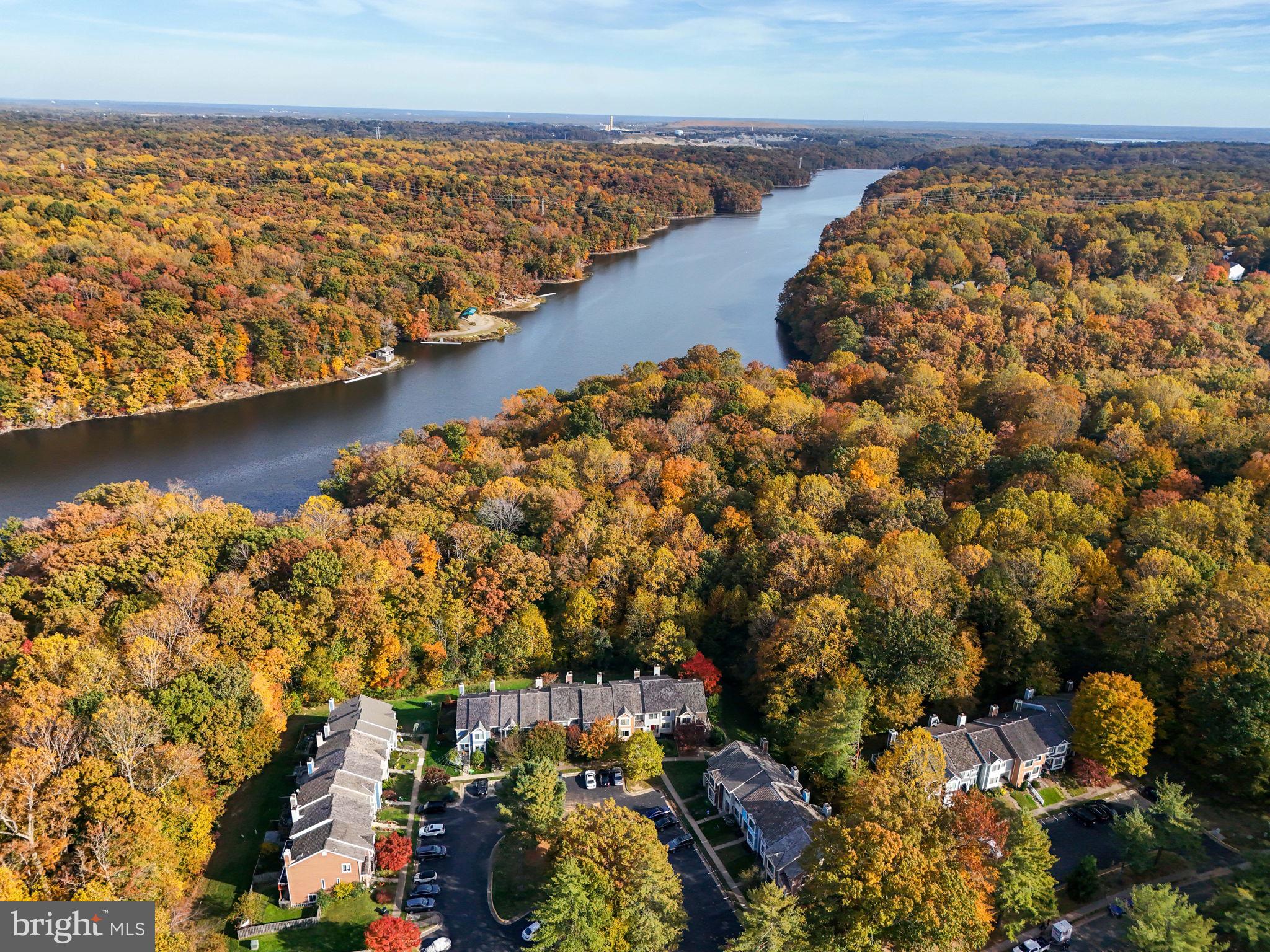 LAKE RIDGE - Residential