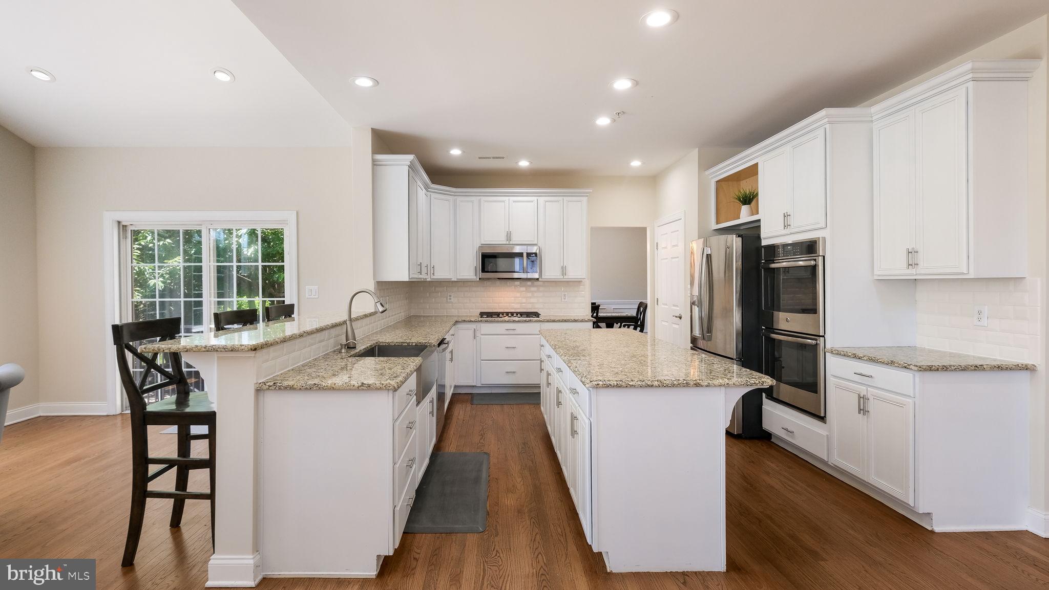 DEVONSHIRE ESTATES - Residential
