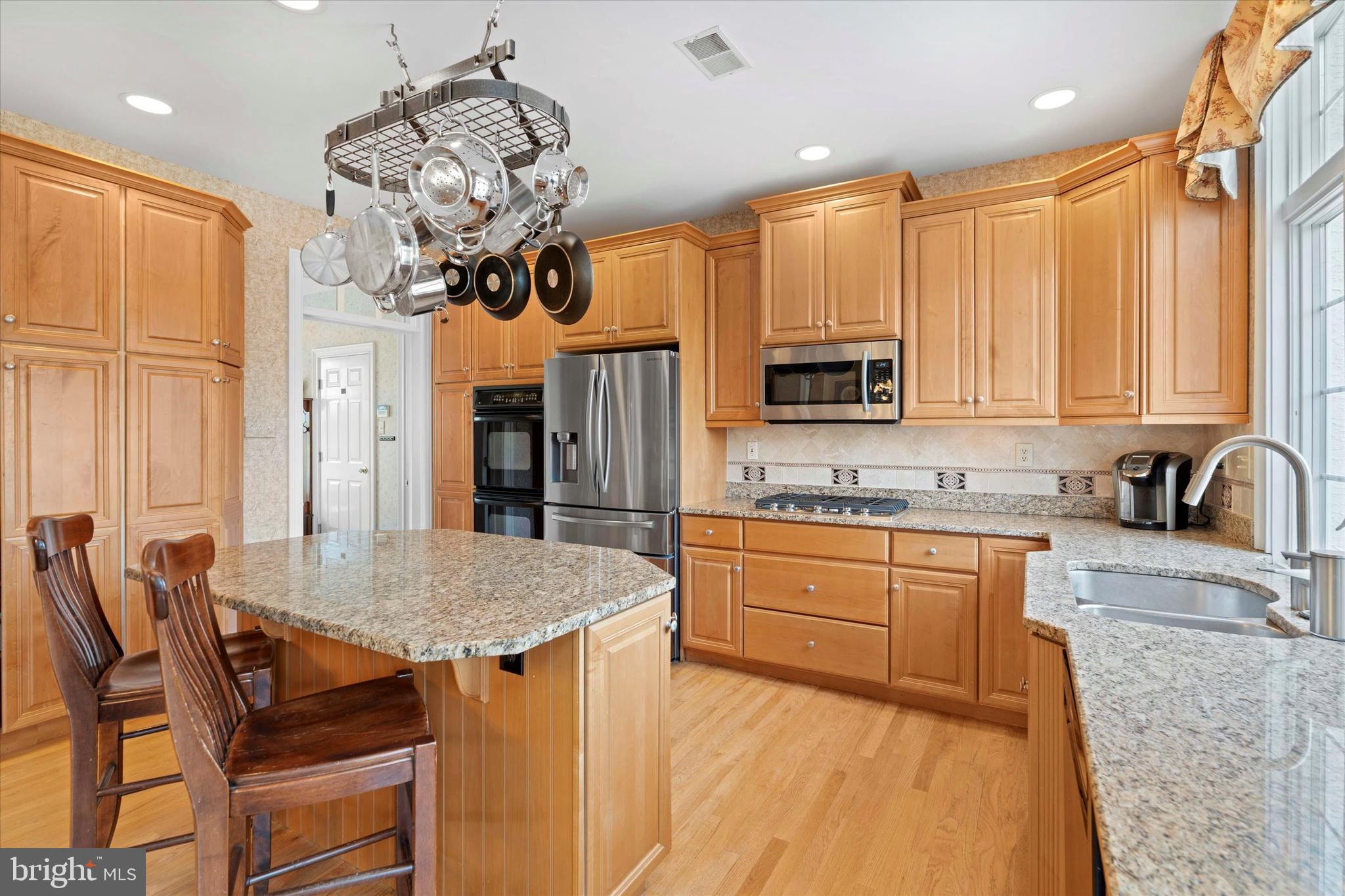 HAMILTON PLACE - Residential