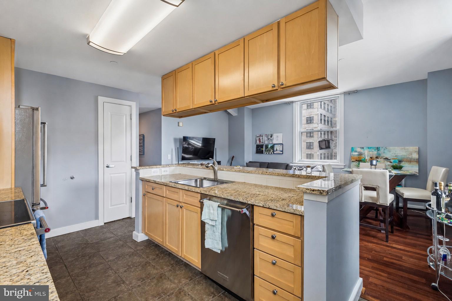 AVENUE OF THE ARTS - Residential