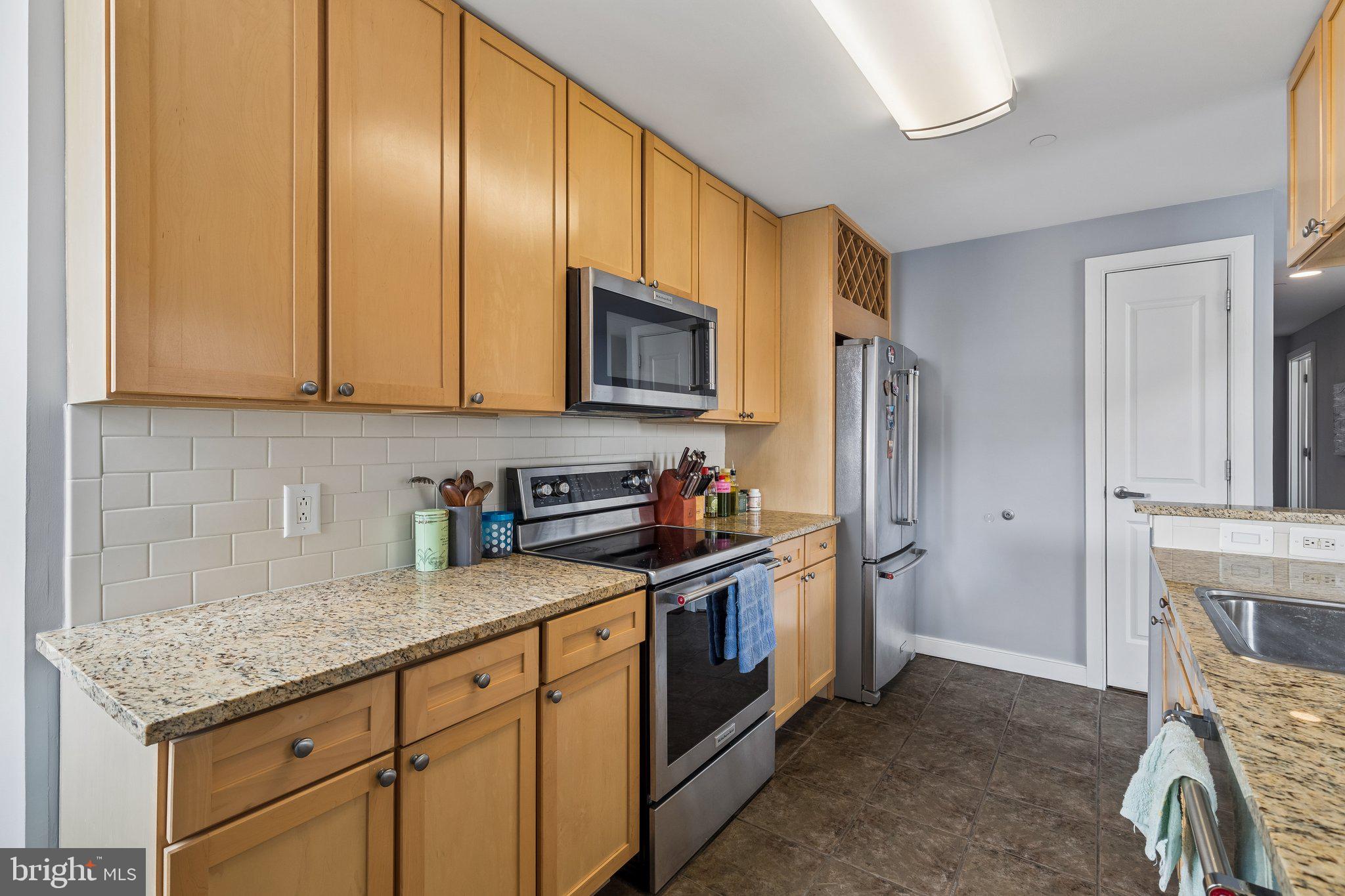 AVENUE OF THE ARTS - Residential