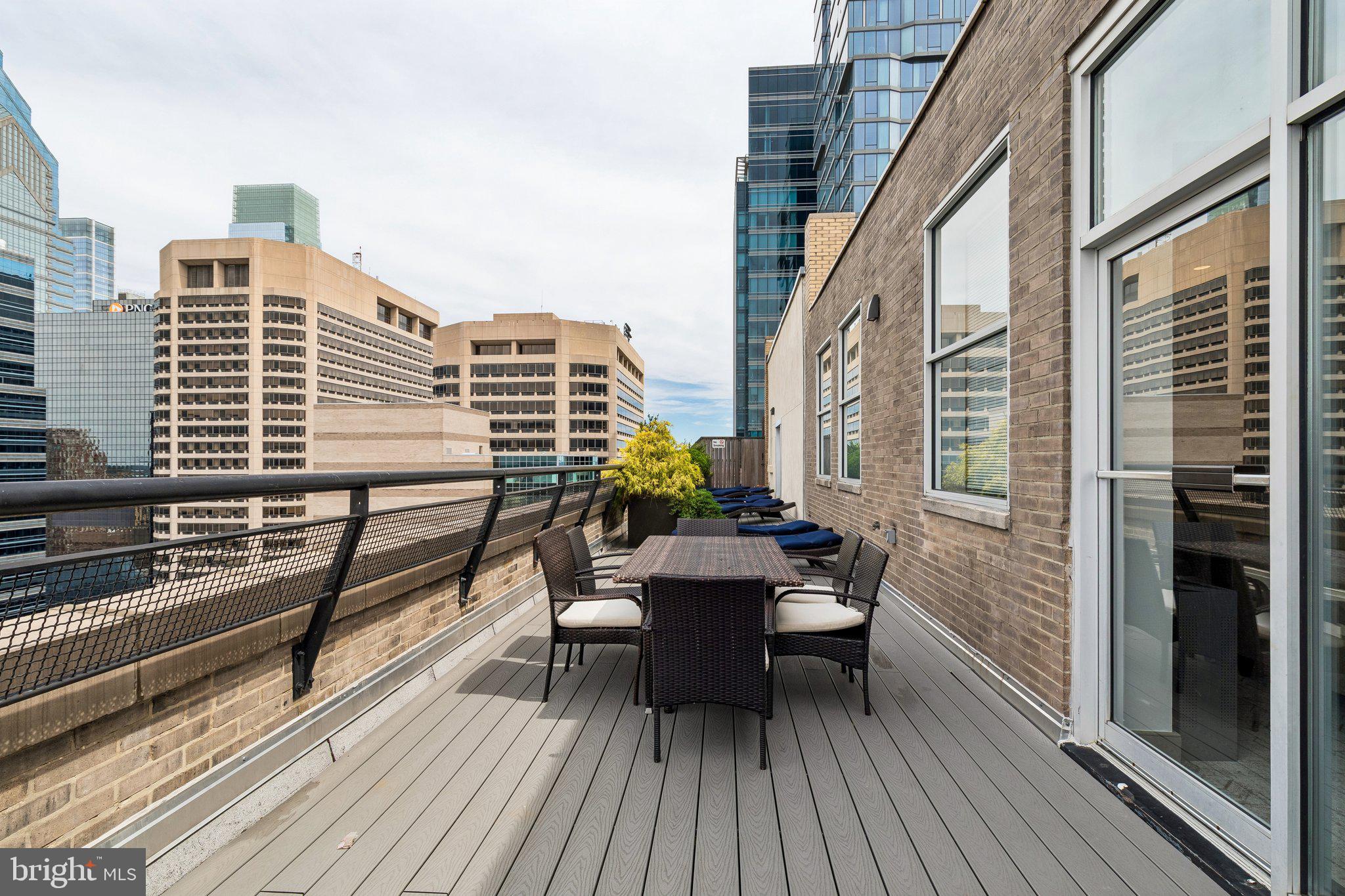 AVENUE OF THE ARTS - Residential