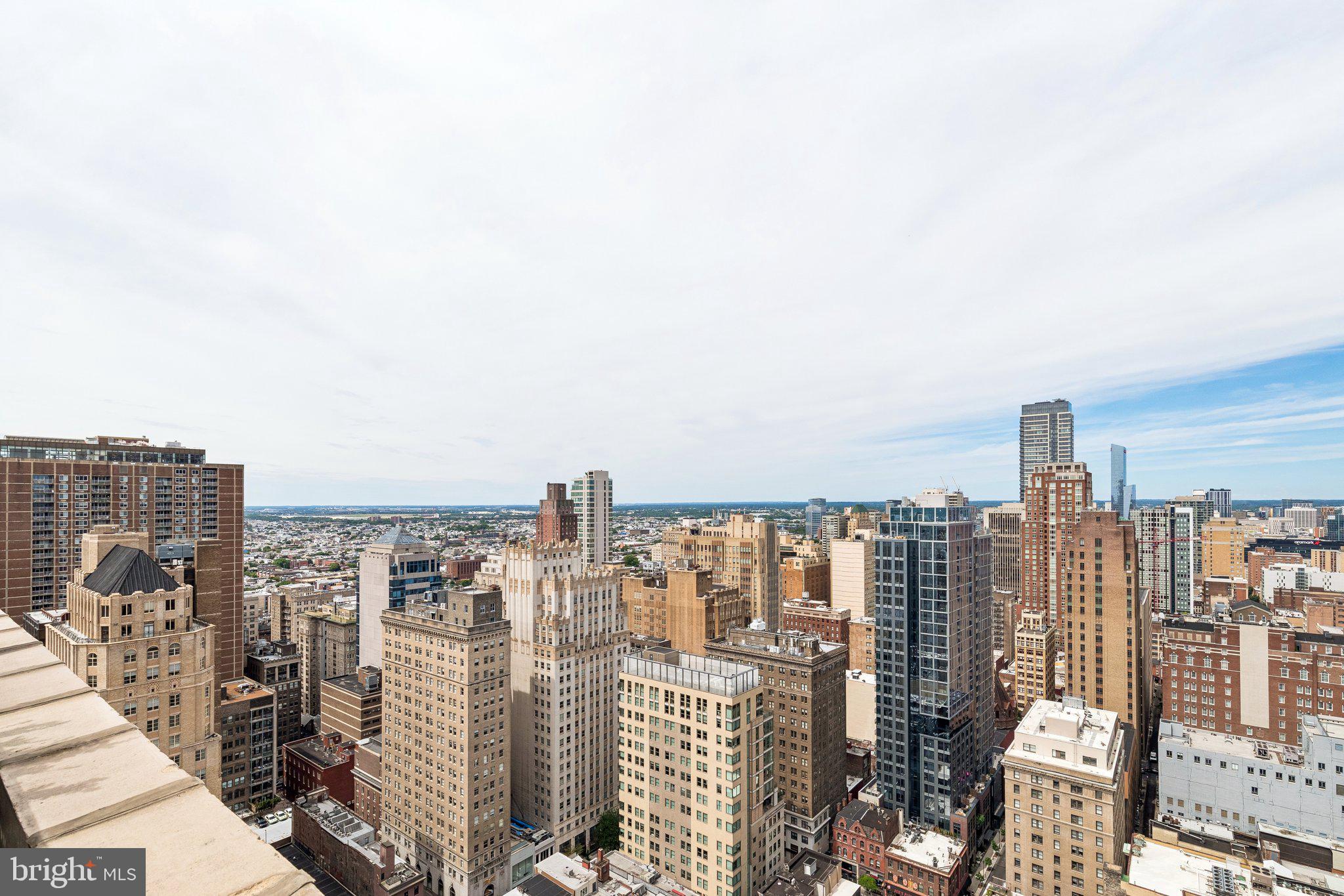 AVENUE OF THE ARTS - Residential