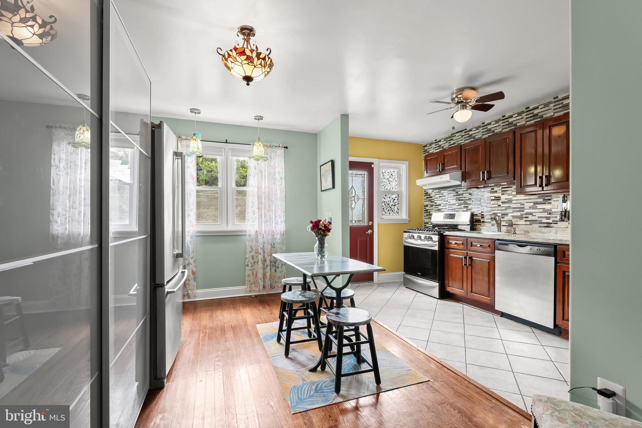 LEEANNE - Residential