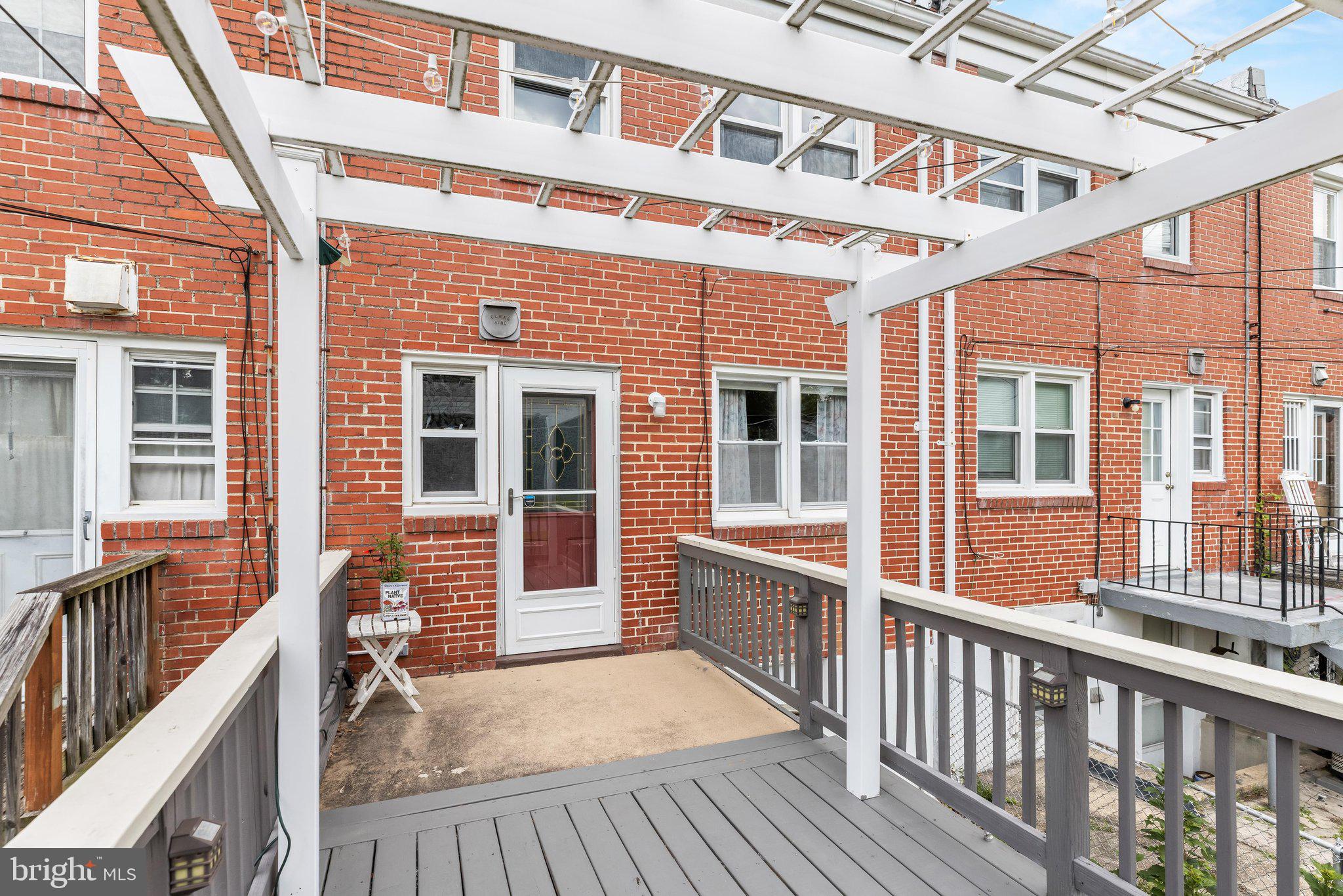 LEEANNE - Residential