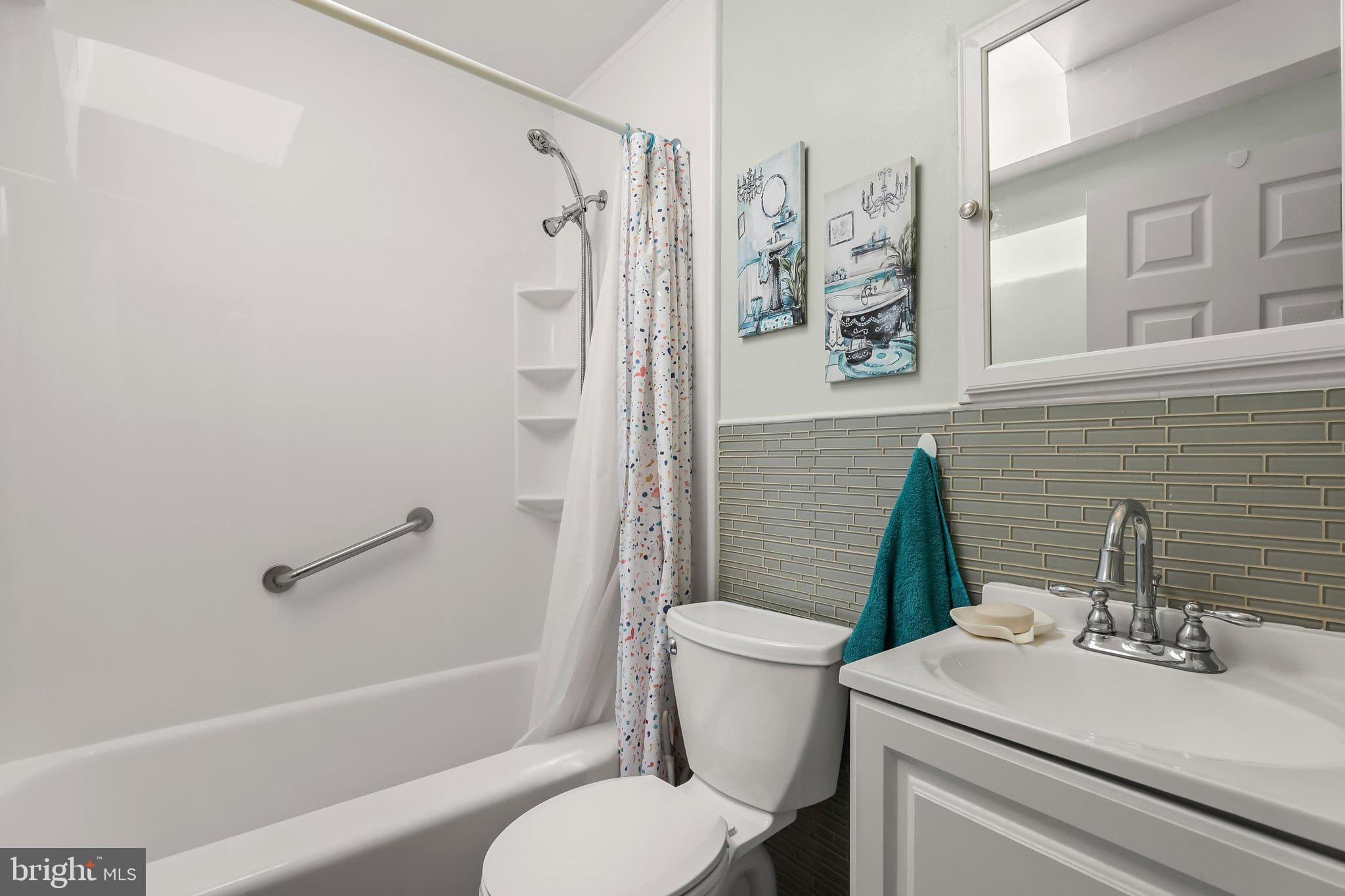 LEEANNE - Residential