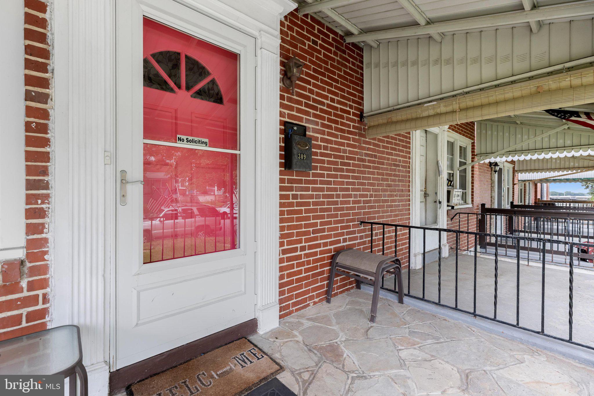 LEEANNE - Residential