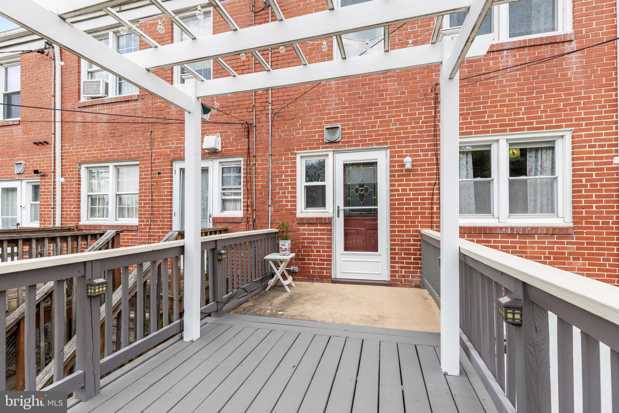 LEEANNE - Residential