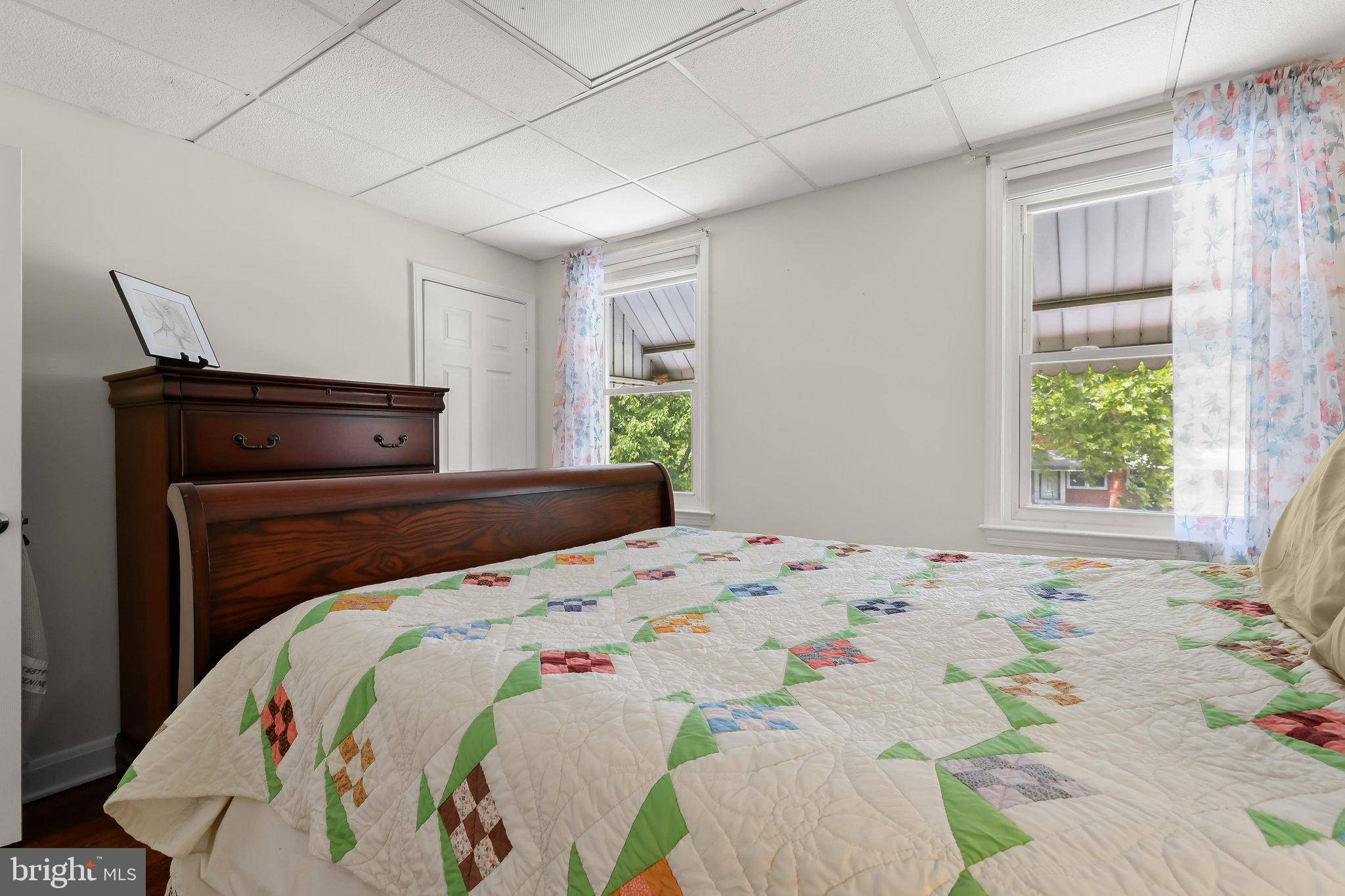 LEEANNE - Residential
