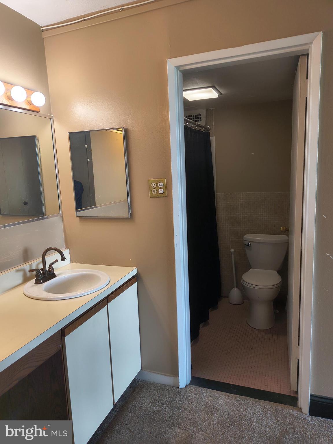 PHILADELPHIA - Residential
