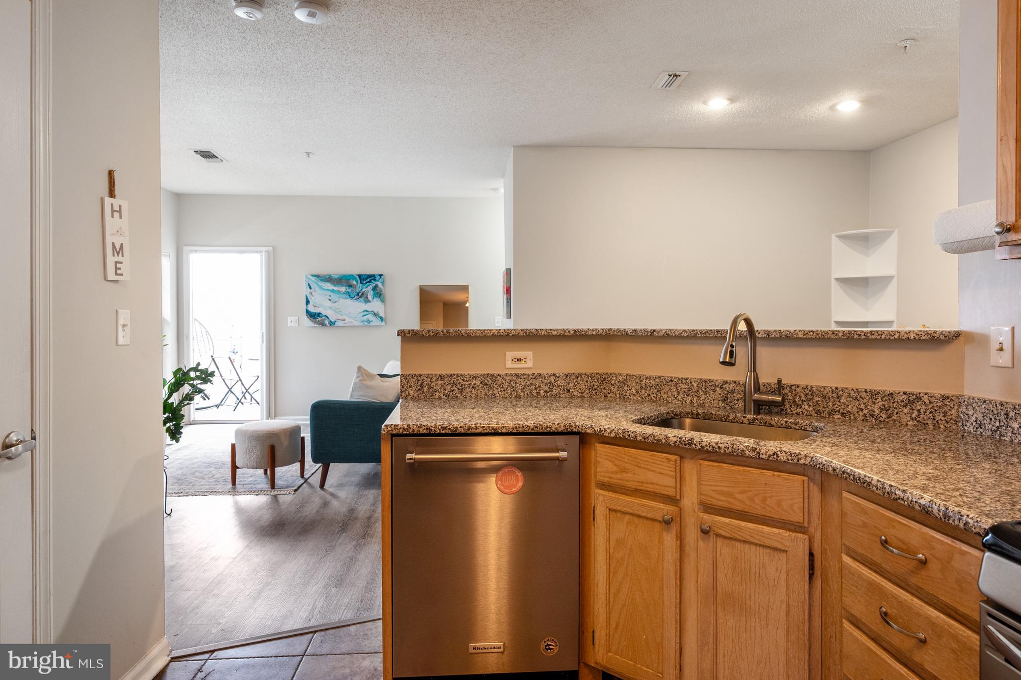 RESTON - Residential Lease