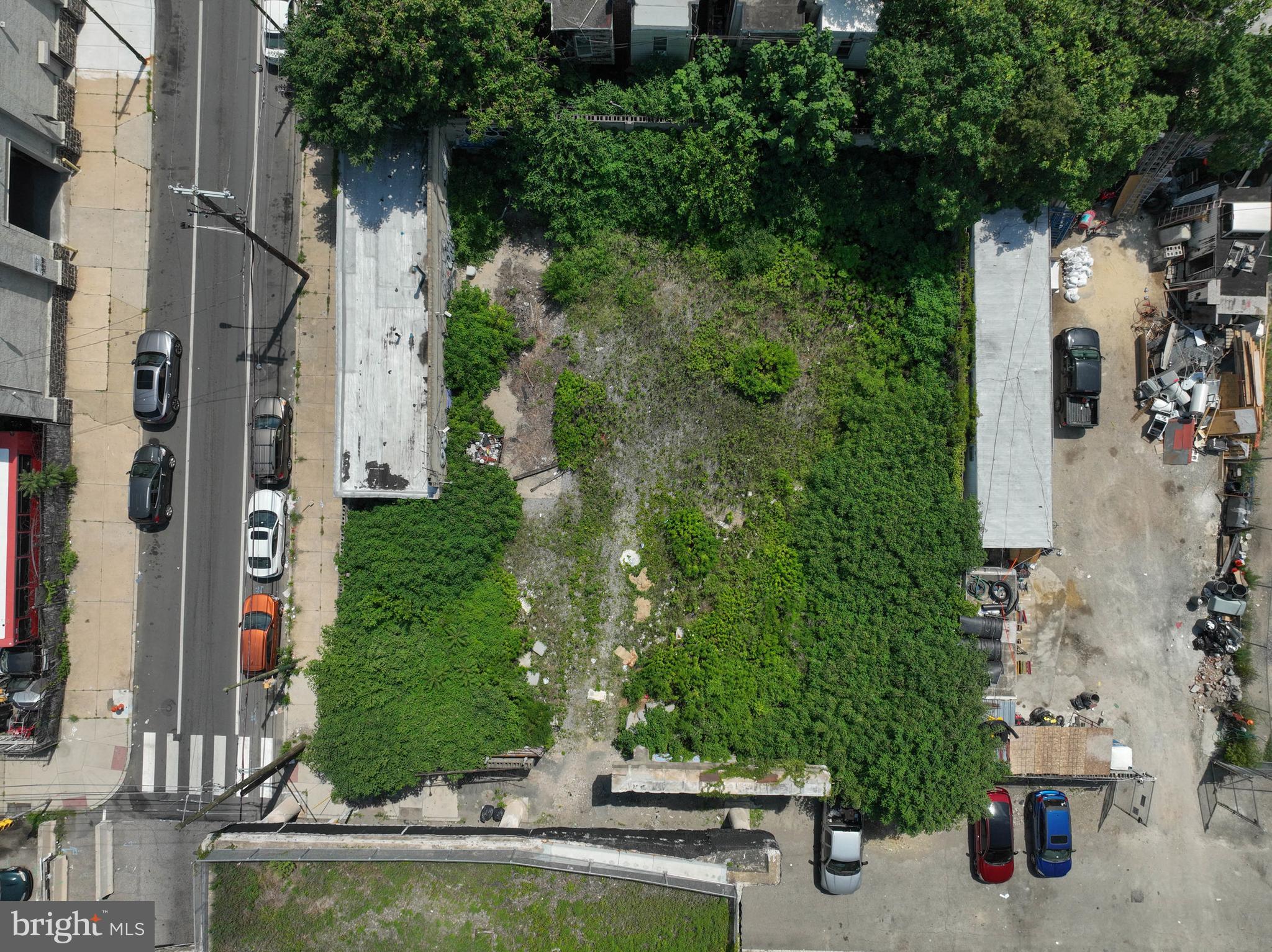 POINT BREEZE - Land