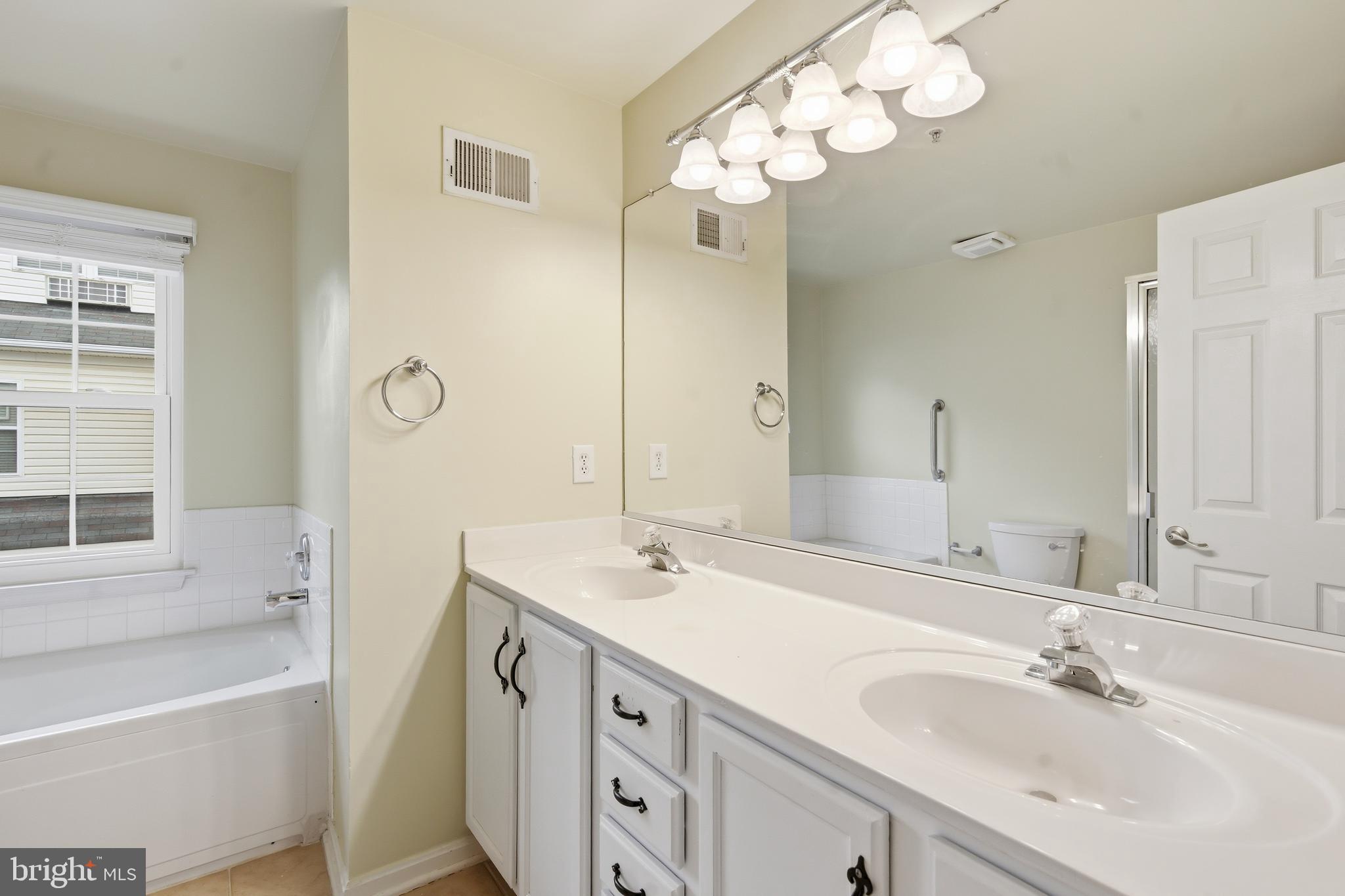 RUSSETT CENTER S - Residential