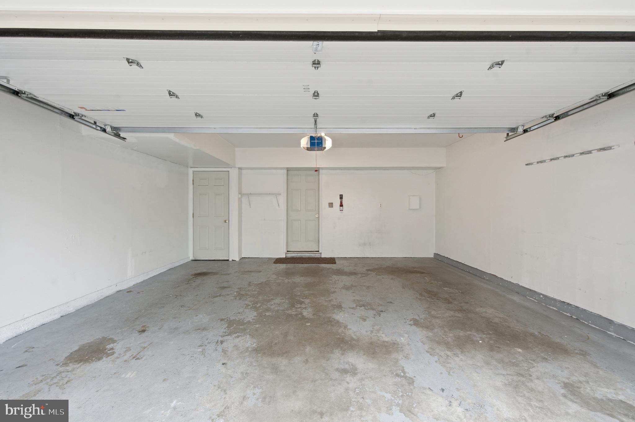RUSSETT CENTER S - Residential