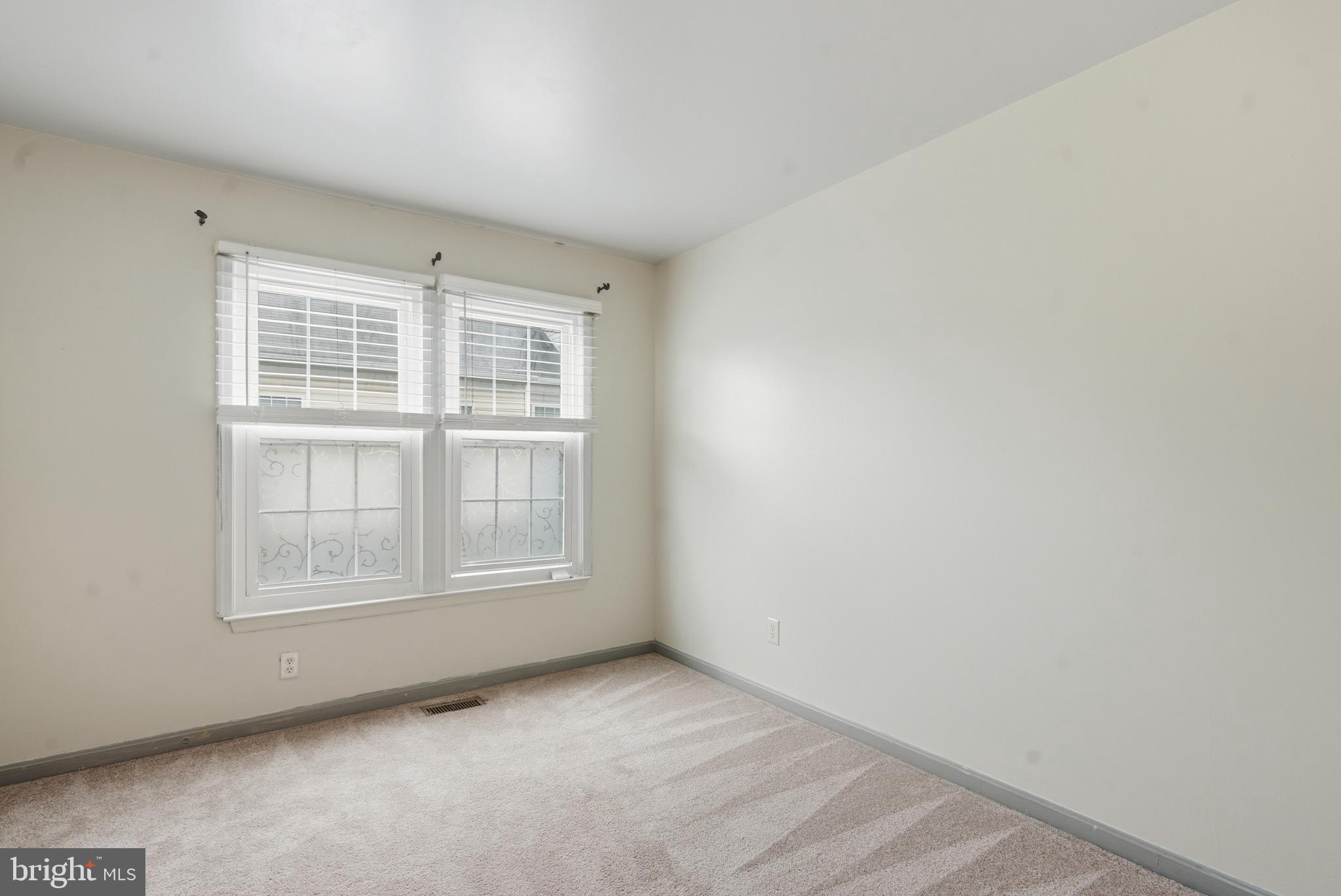 RUSSETT CENTER S - Residential