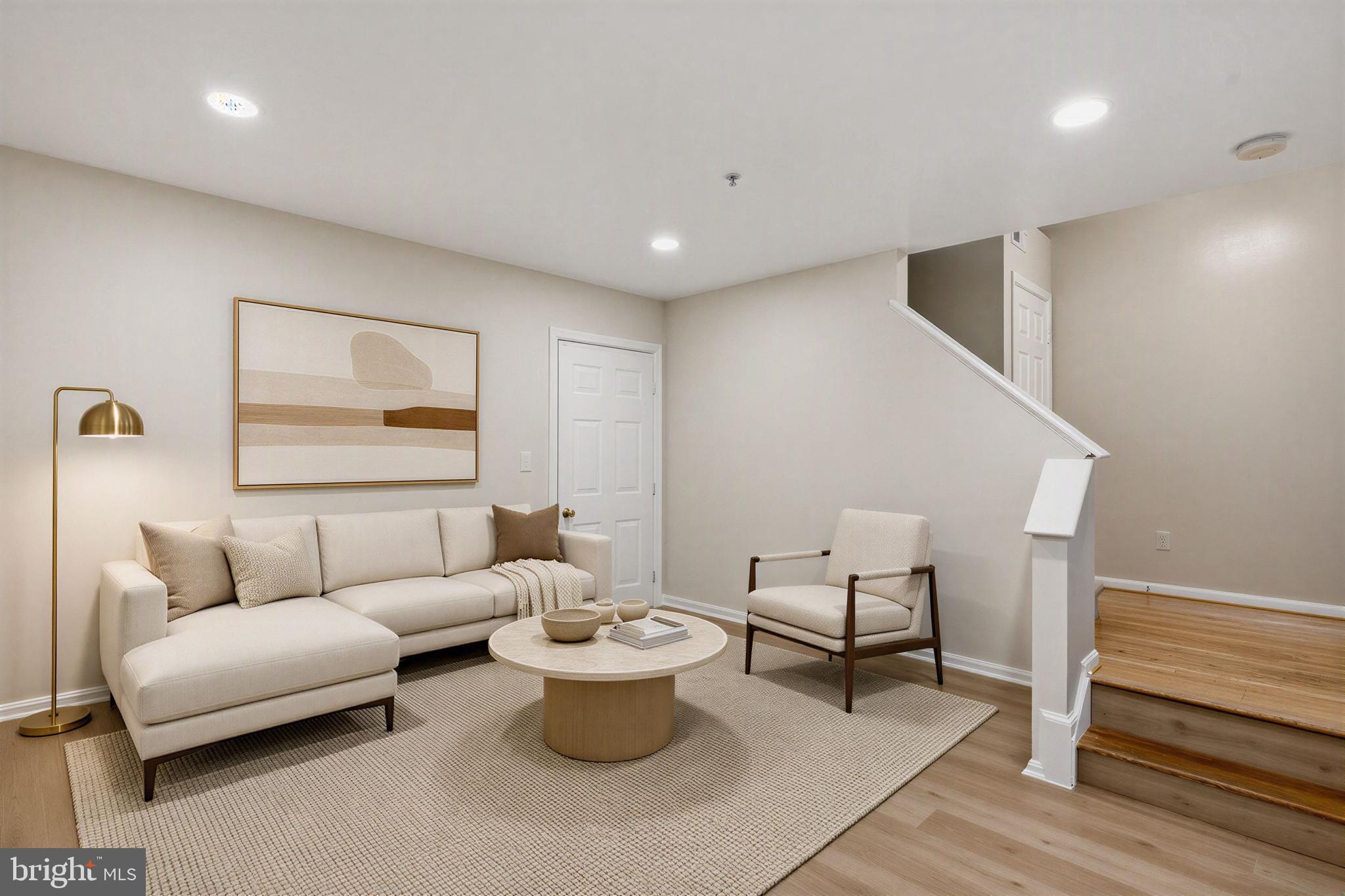 RUSSETT CENTER S - Residential