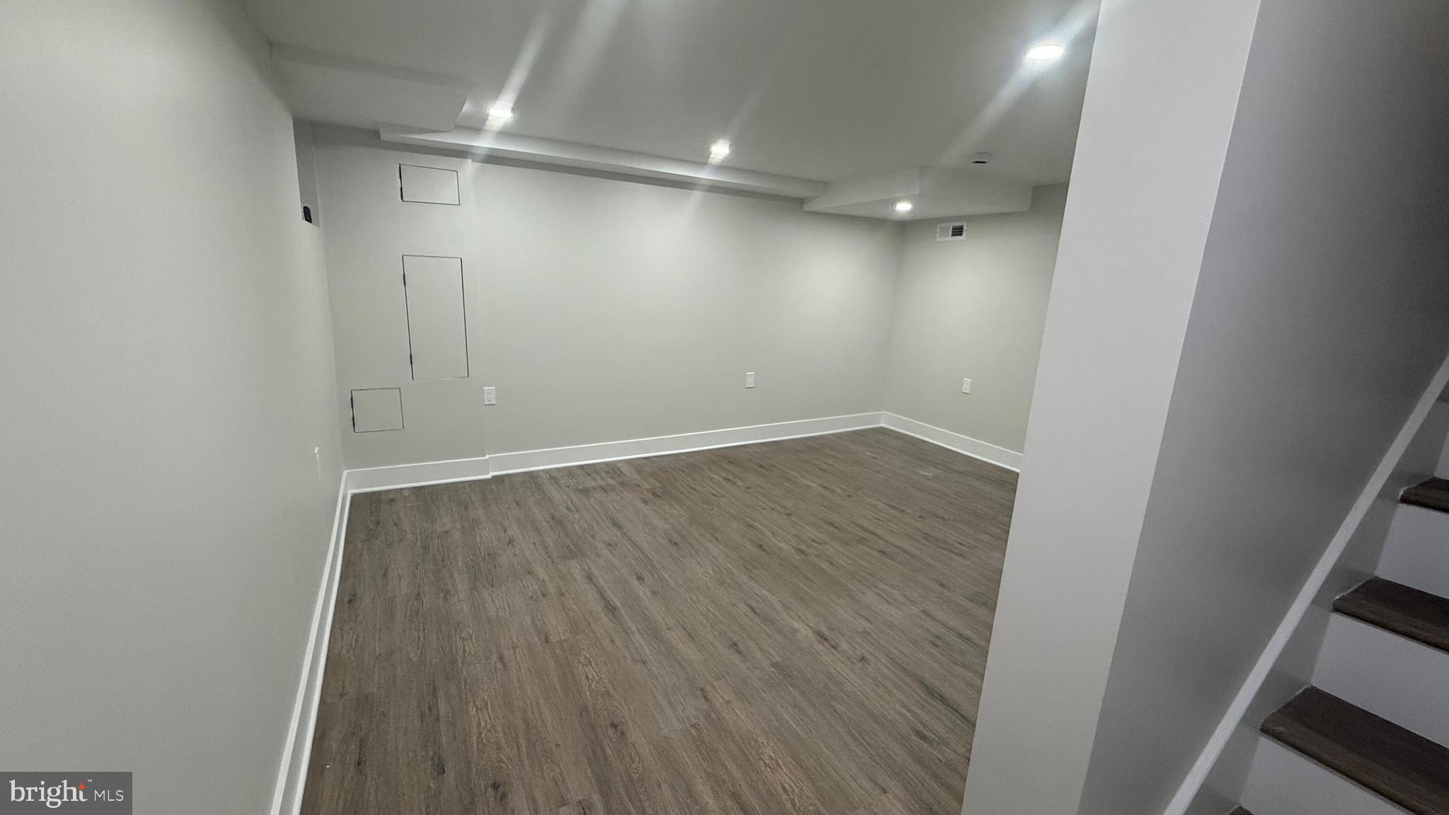 EDMONDSON VILLAGE - Residential Lease