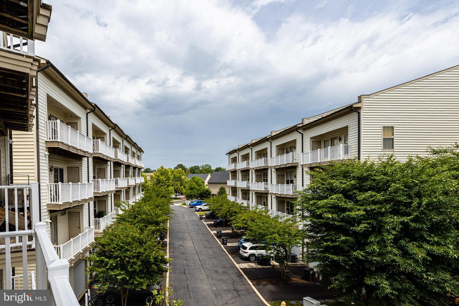 MADISON CRESCENT - Residential