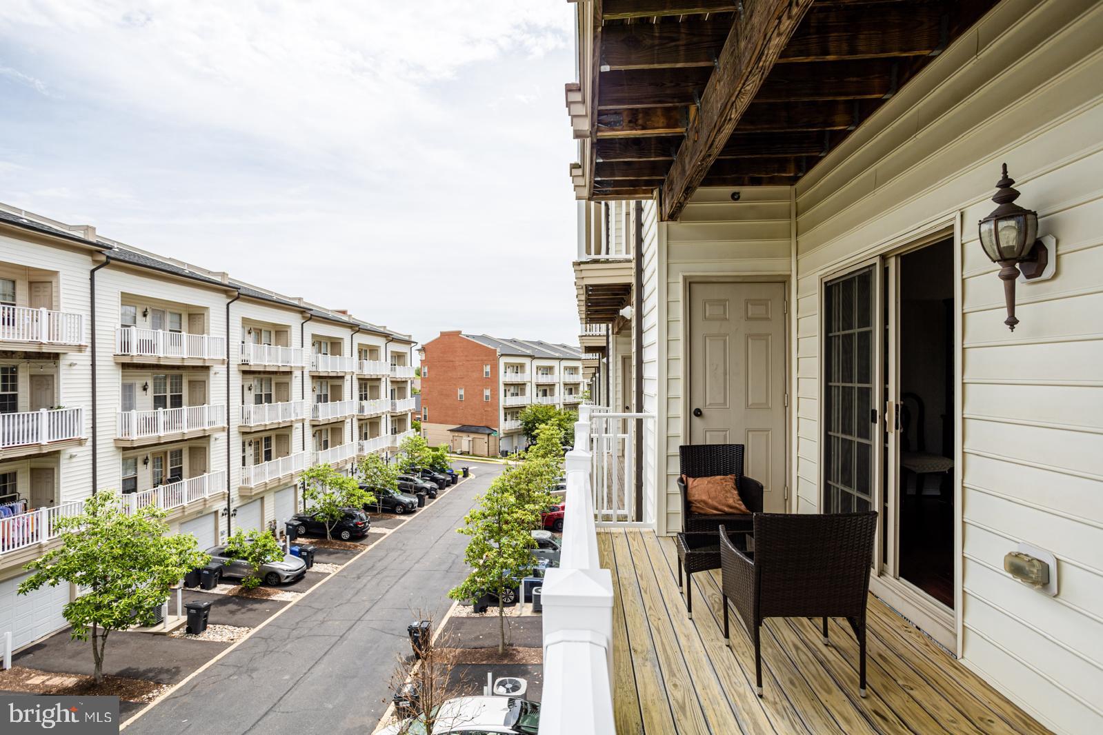 MADISON CRESCENT - Residential
