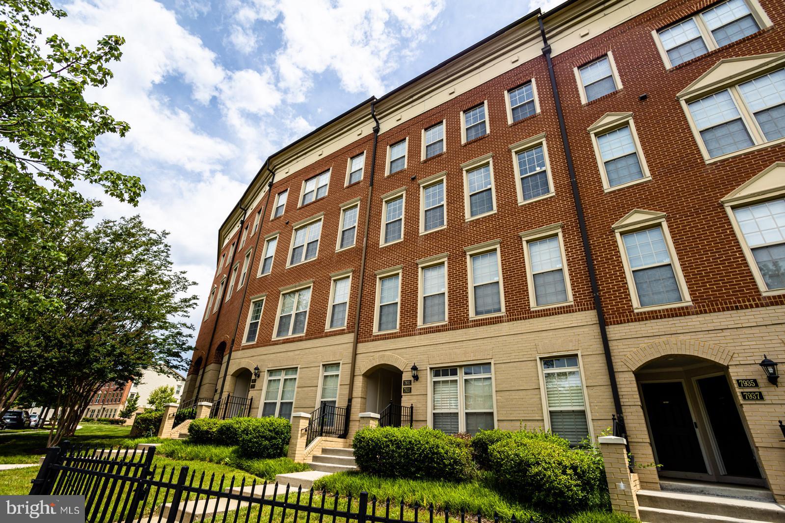 MADISON CRESCENT - Residential