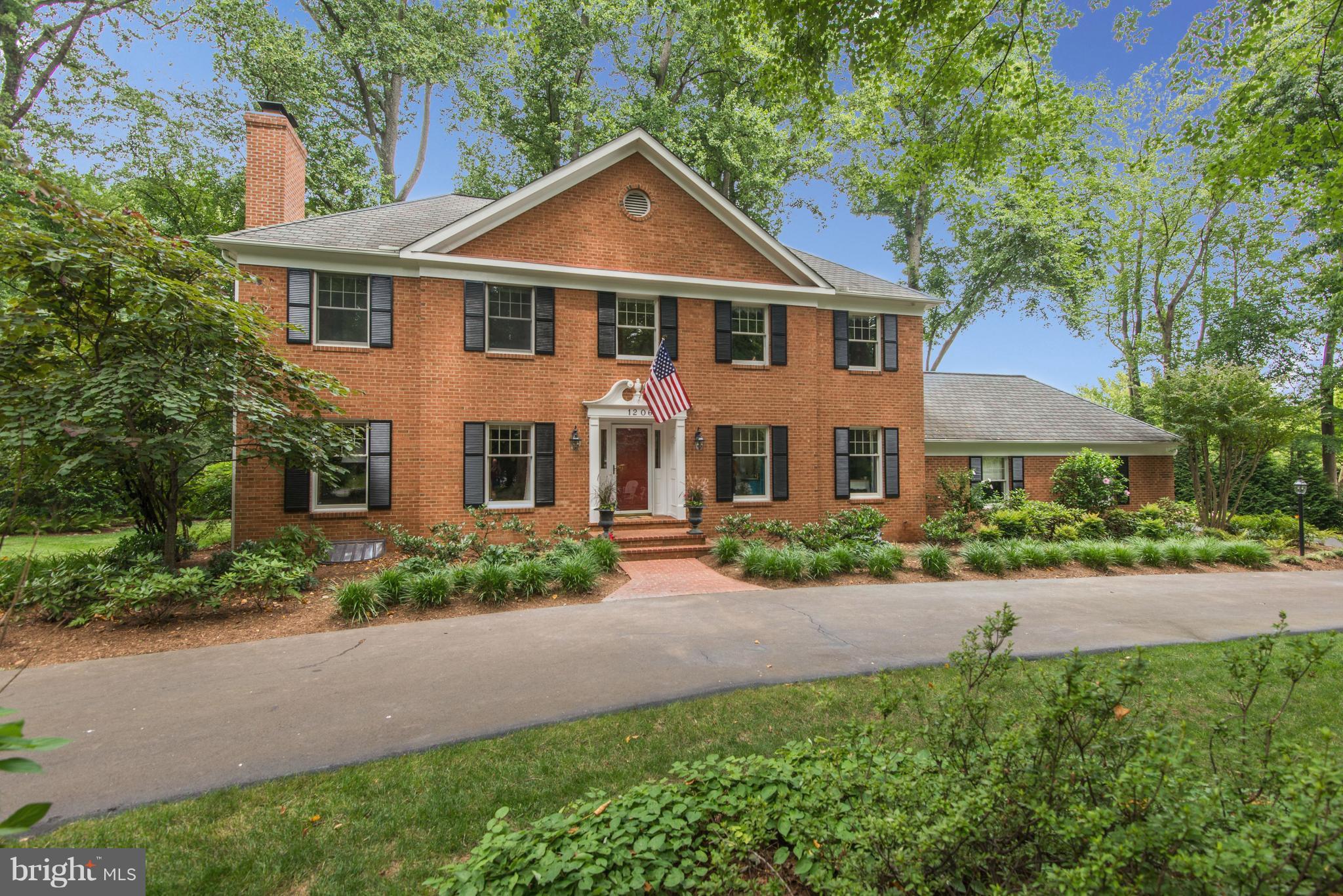 SUMMERWOOD - Residential