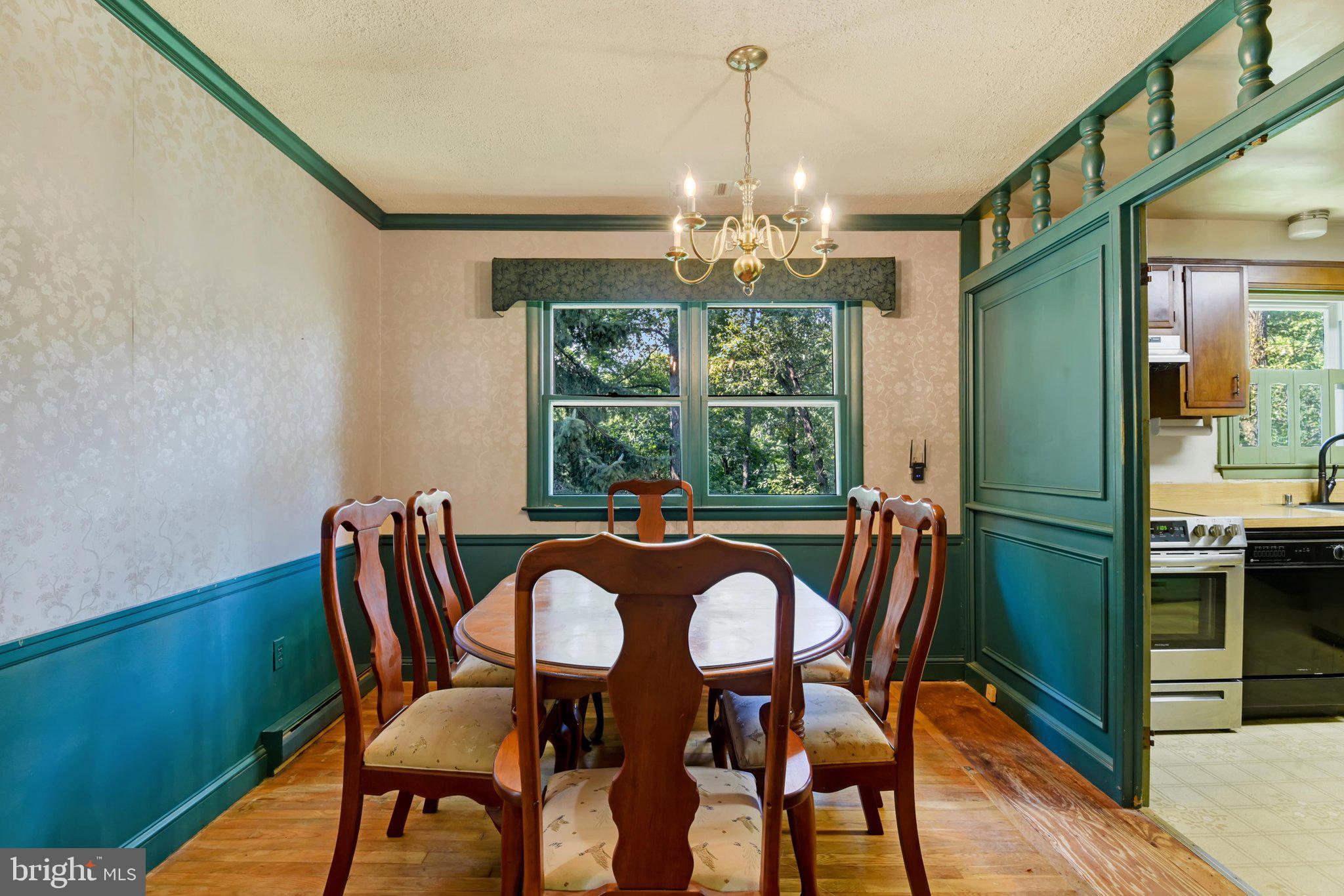 OAKDALE MANOR - Residential