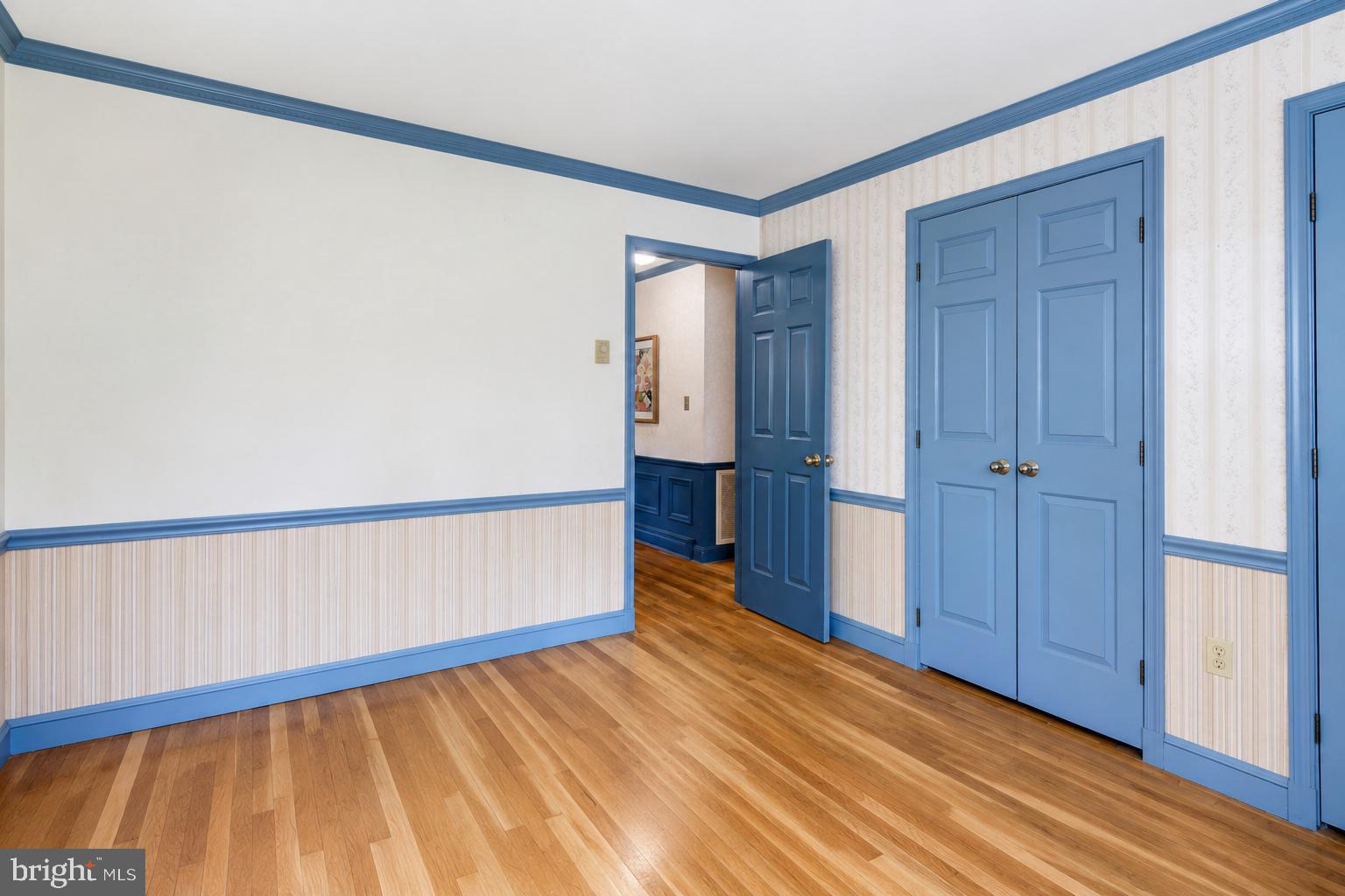 OAKDALE MANOR - Residential