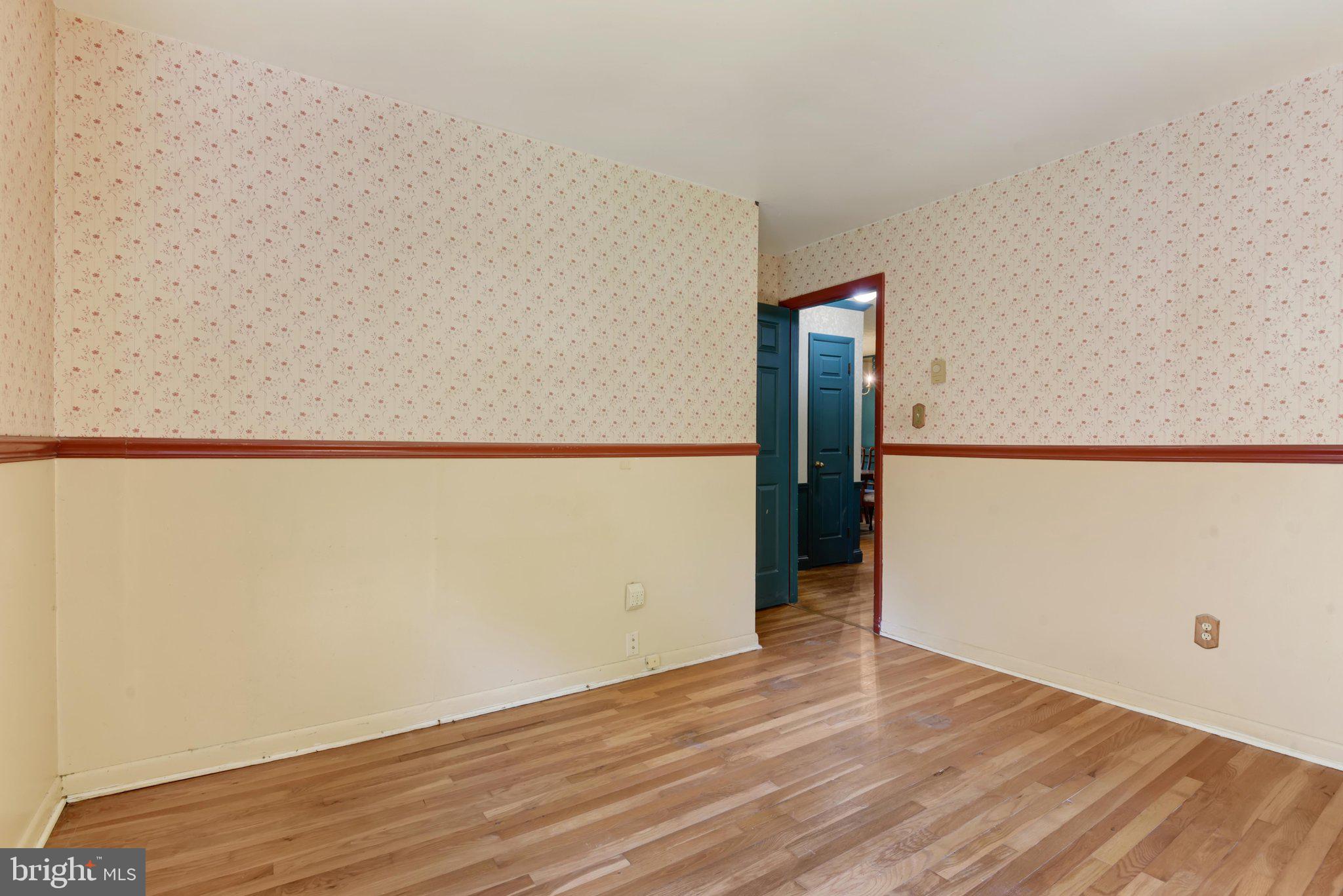 OAKDALE MANOR - Residential