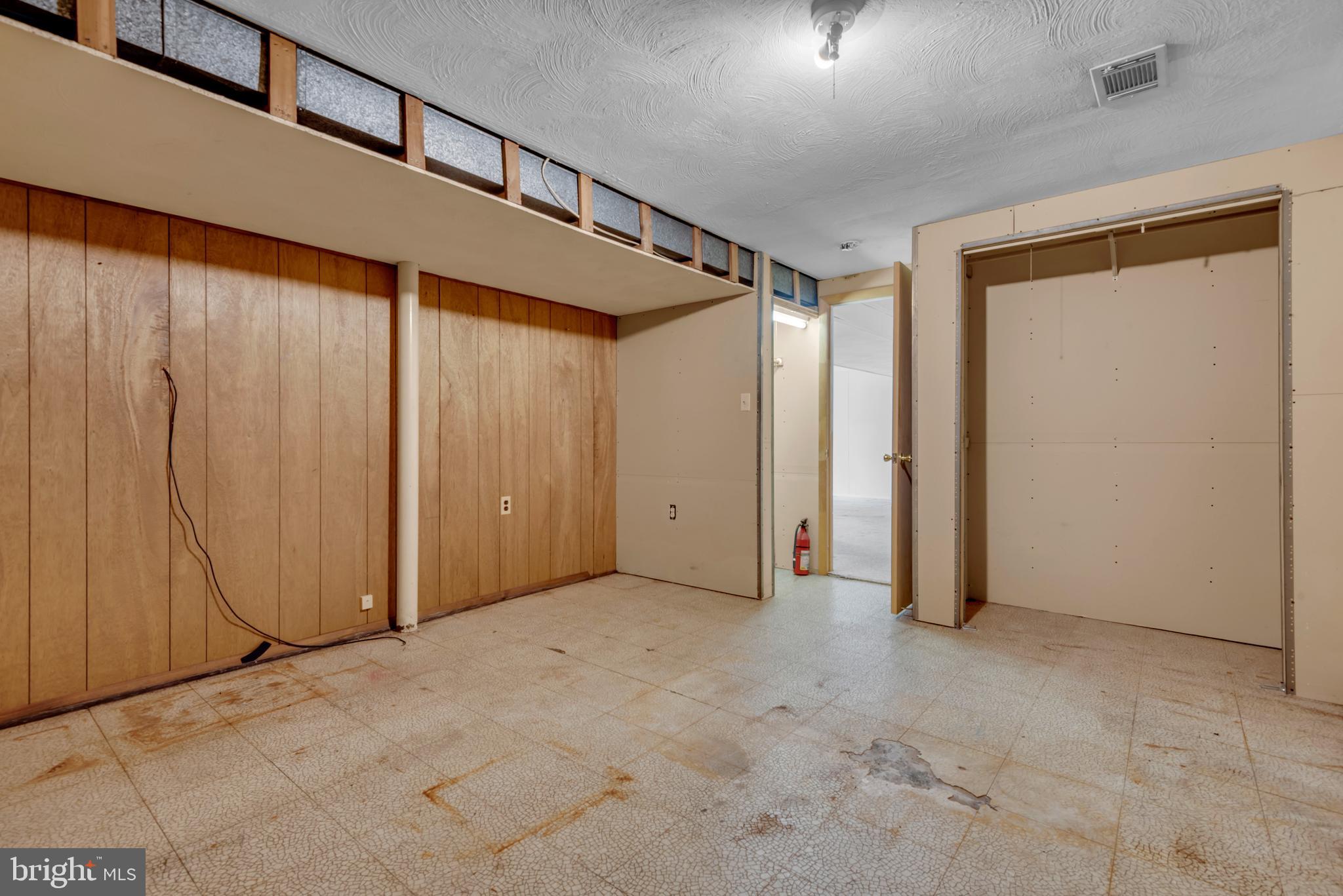 LONG POINT ON THE MAGOTHY - Residential