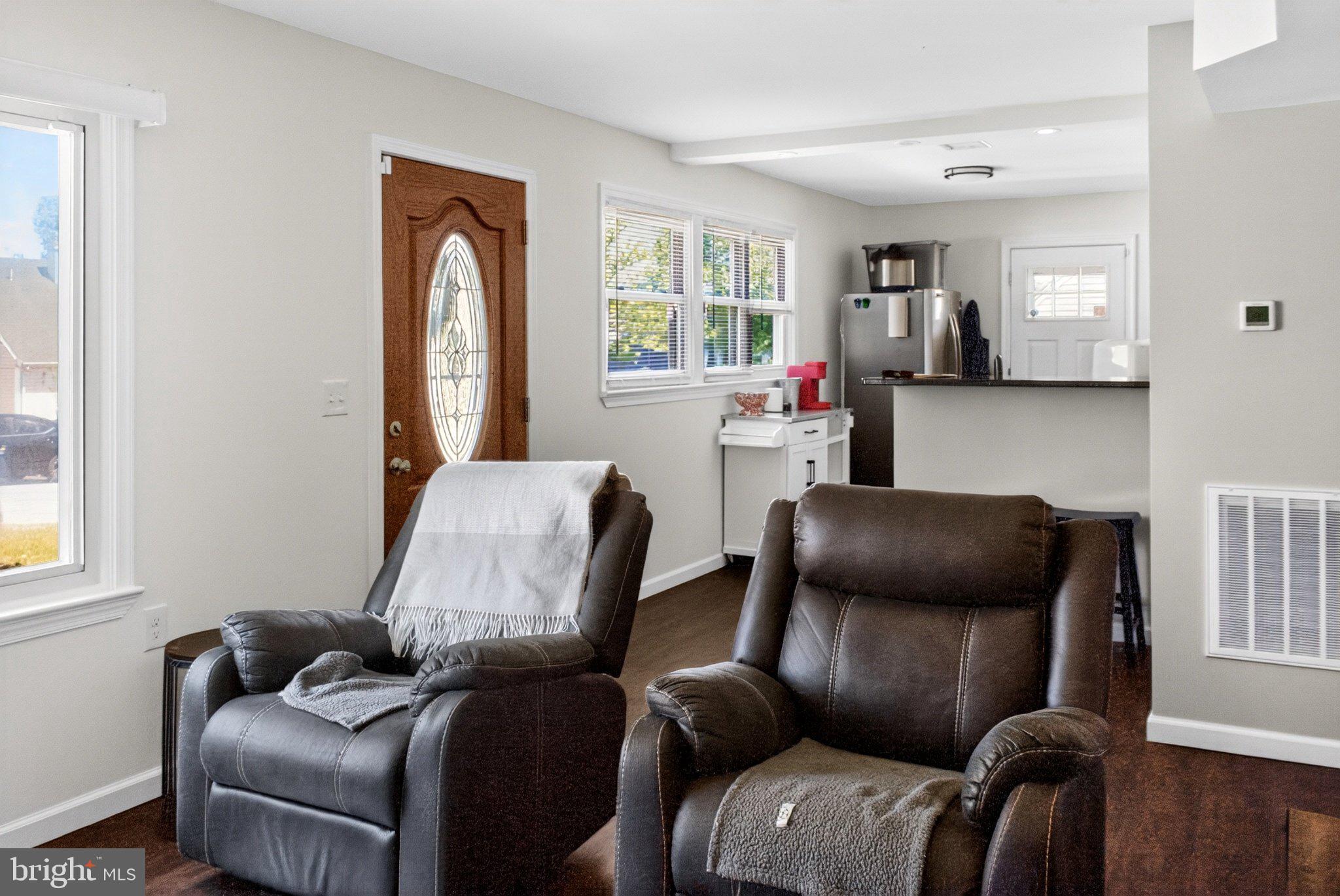 OAK HILLS - Residential