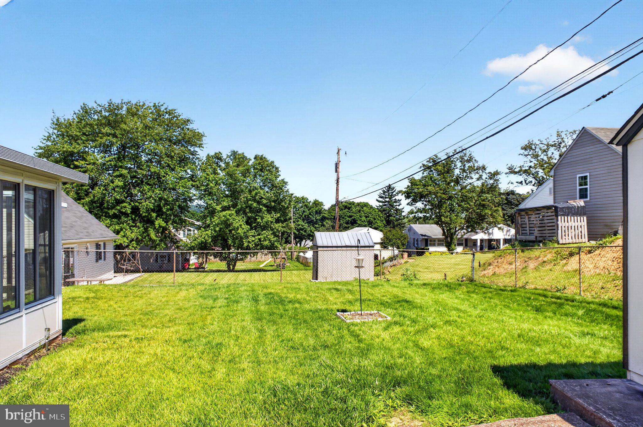 OAK HILLS - Residential