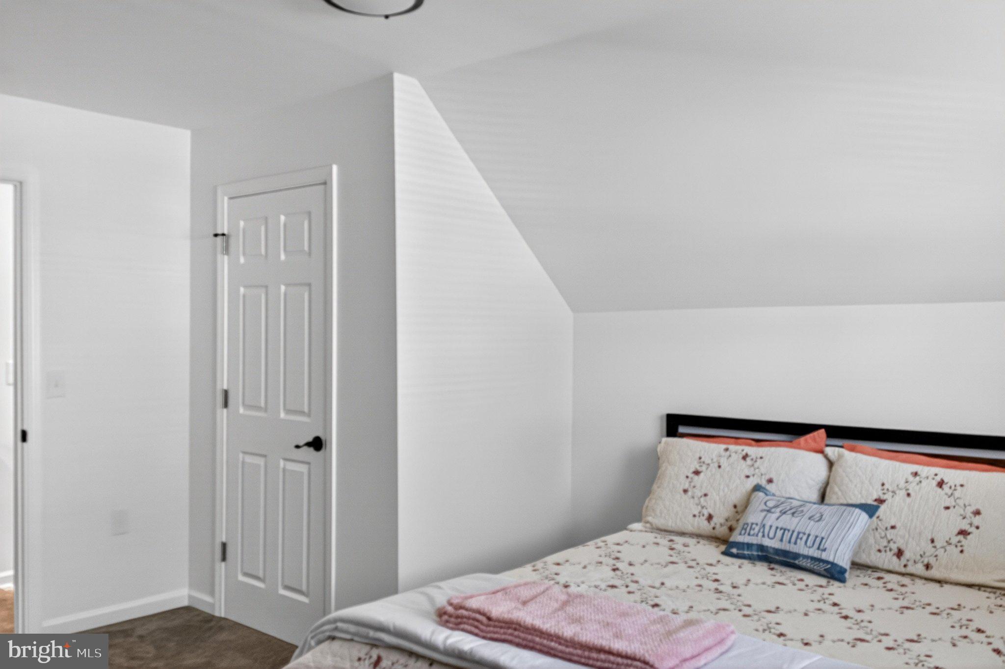 OAK HILLS - Residential