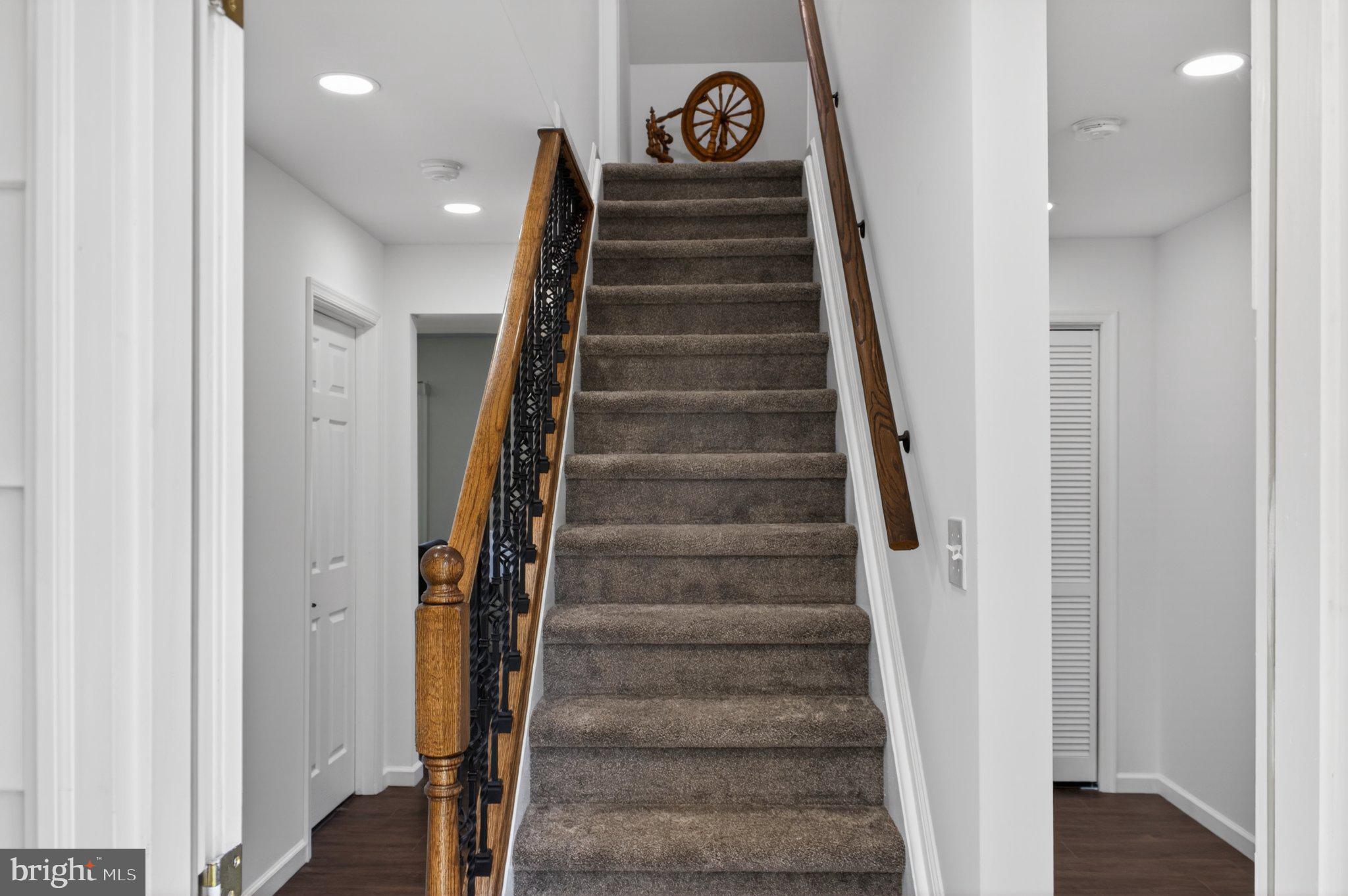 OAK HILLS - Residential
