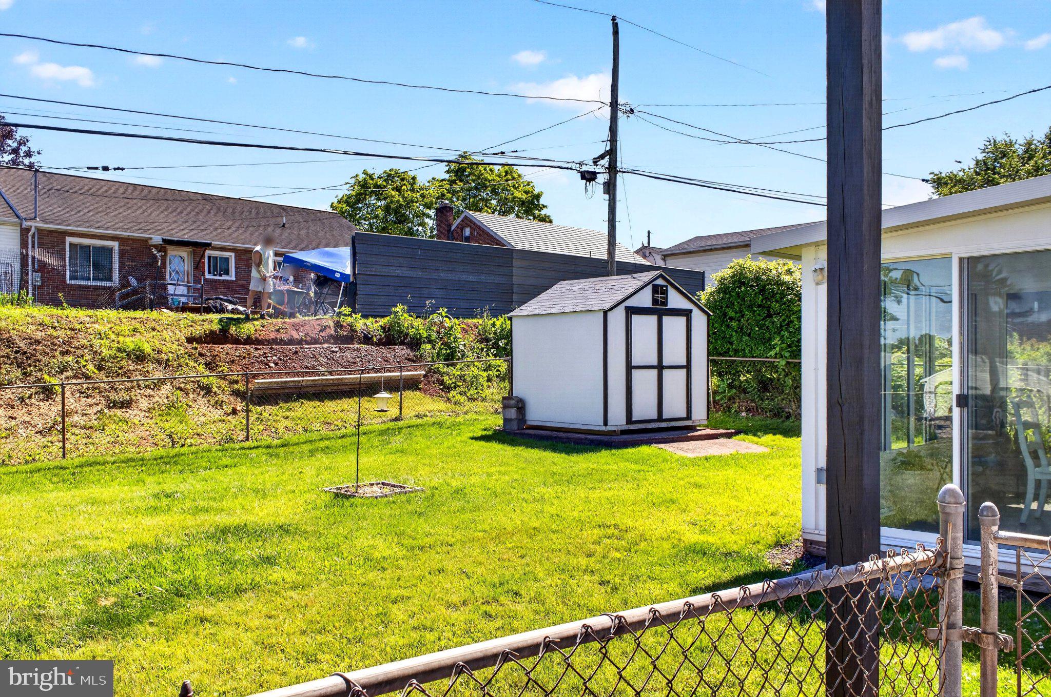 OAK HILLS - Residential