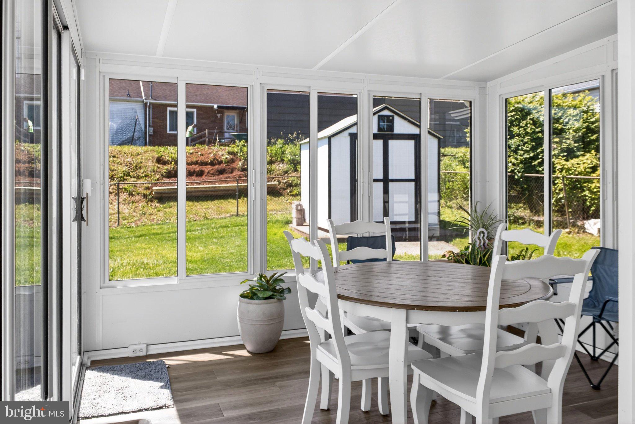 OAK HILLS - Residential