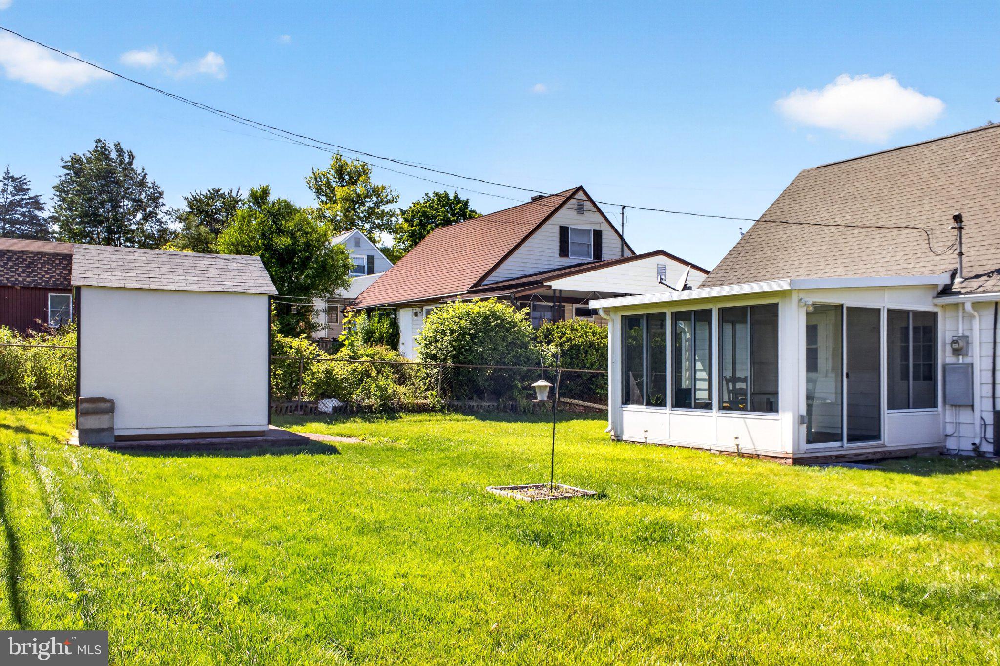 OAK HILLS - Residential