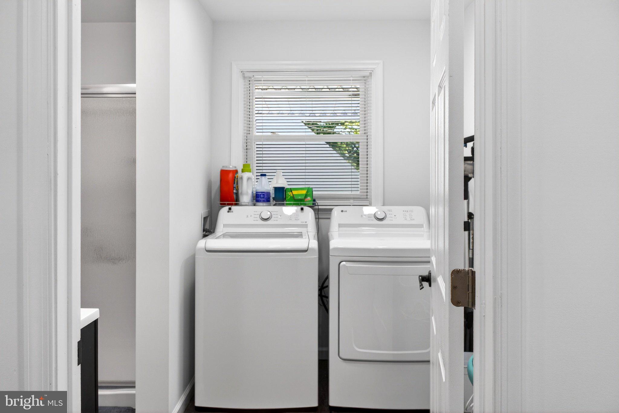 OAK HILLS - Residential