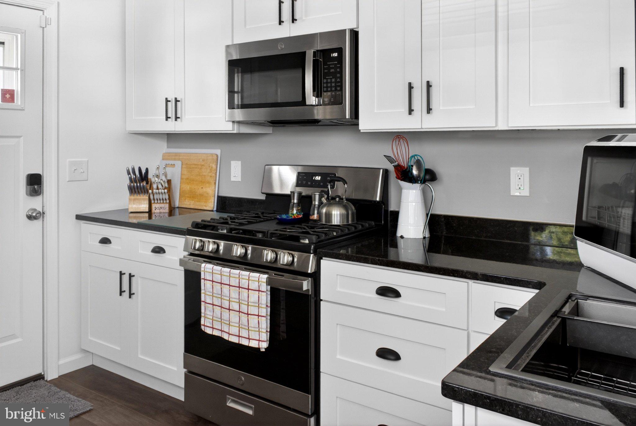 OAK HILLS - Residential