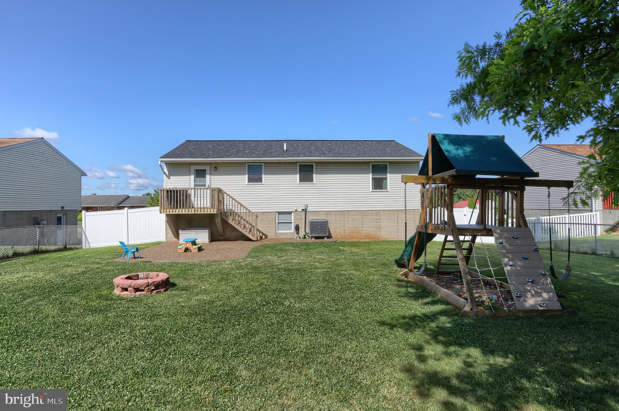 NEWBURG VILLAGE - Residential