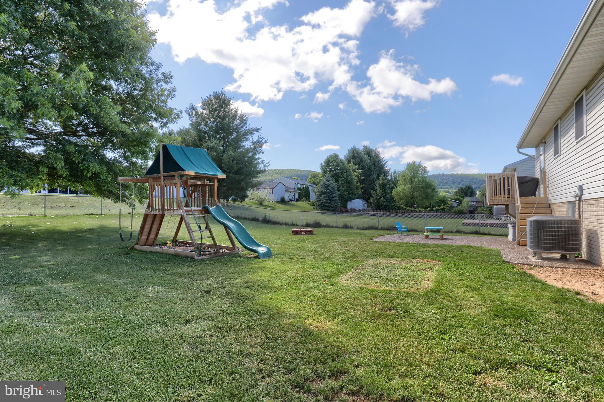 NEWBURG VILLAGE - Residential