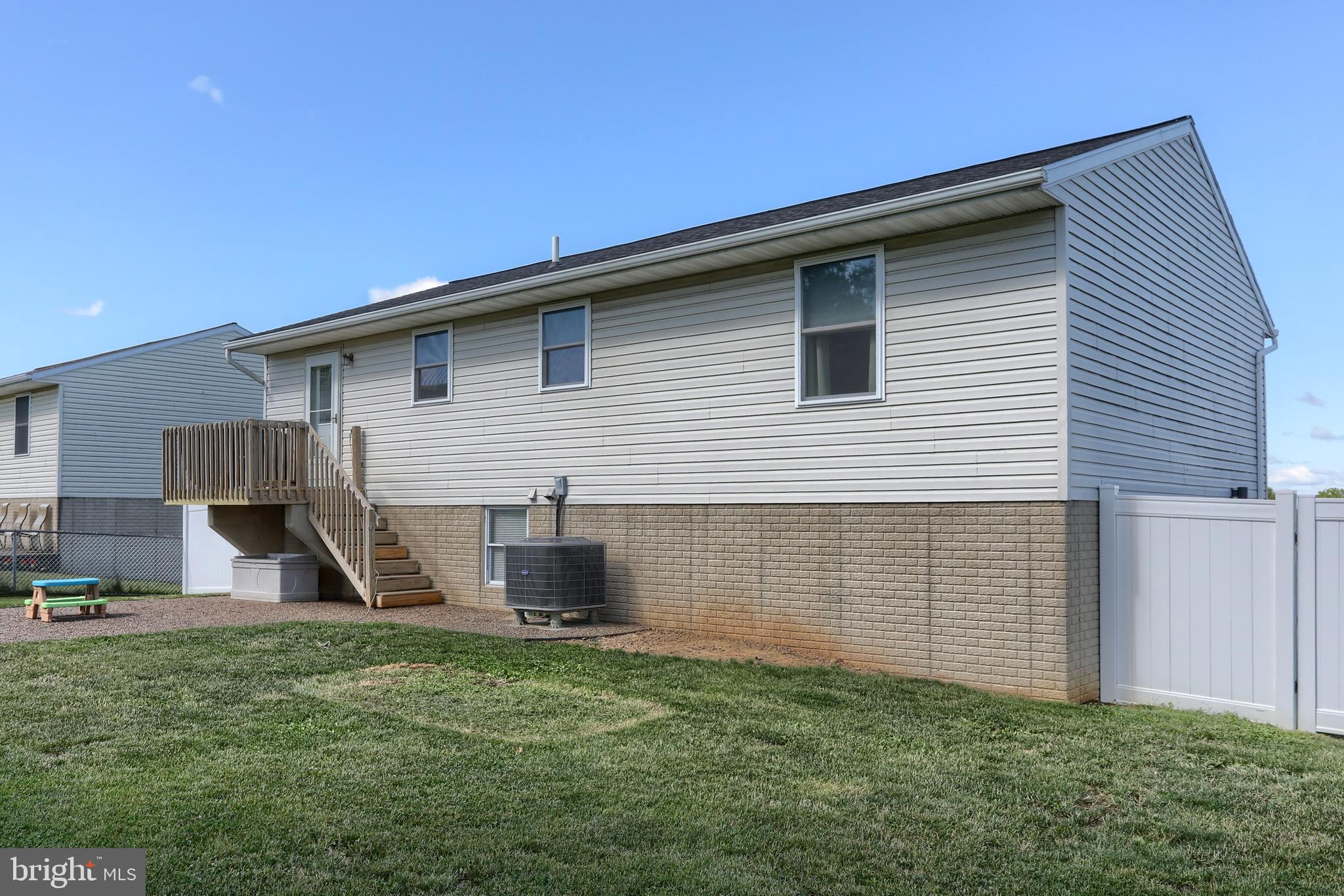 NEWBURG VILLAGE - Residential