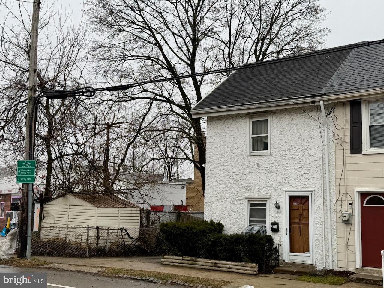 ROXBOROUGH - Residential