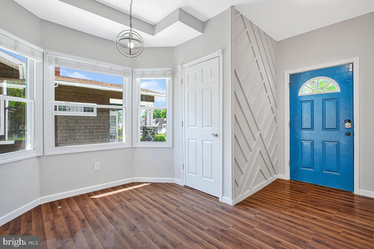 GARWYN OAKS - Residential