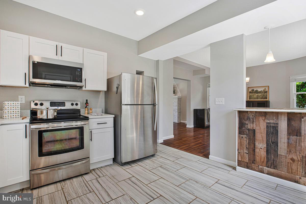 GARWYN OAKS - Residential