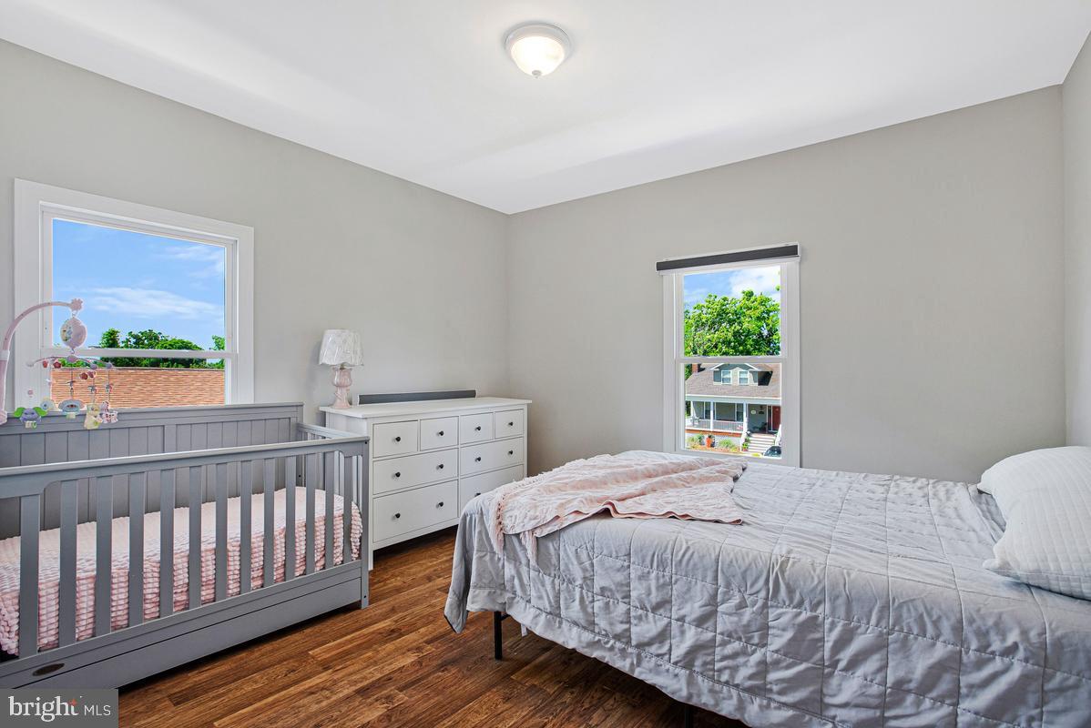 GARWYN OAKS - Residential