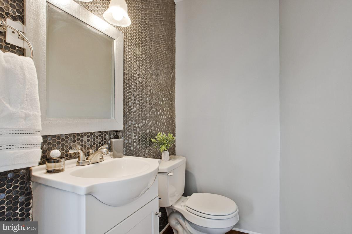 GARWYN OAKS - Residential